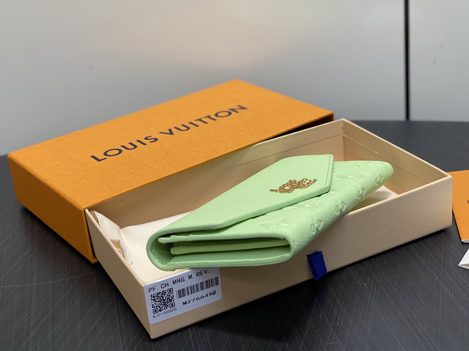 L X V Wallets(Multiple sizes) detail 14