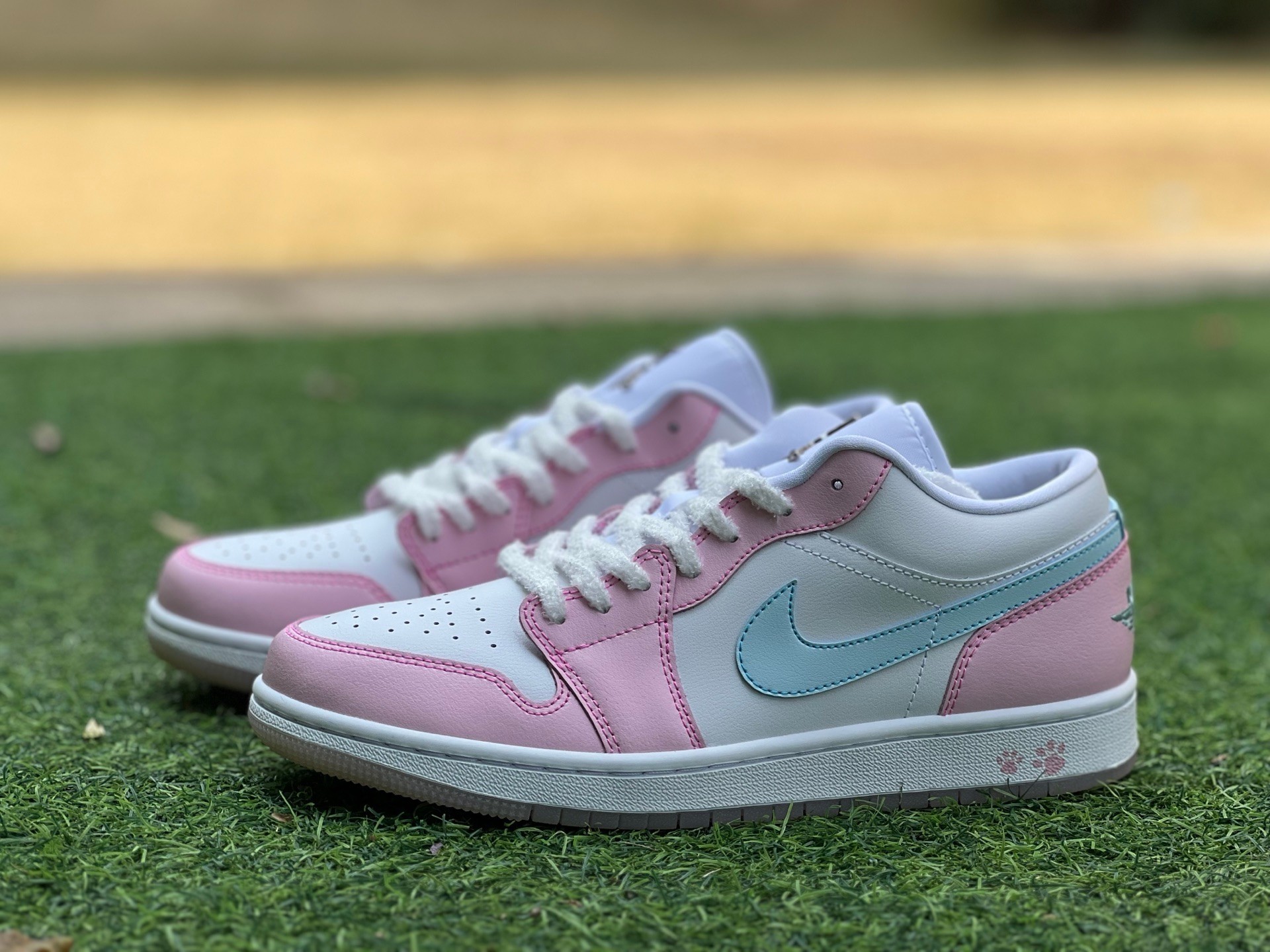 aj1低帮白粉蓝 Air Jordan 1 AJ1白粉蓝猫爪冰淇淋低帮篮球鞋HM3706-141