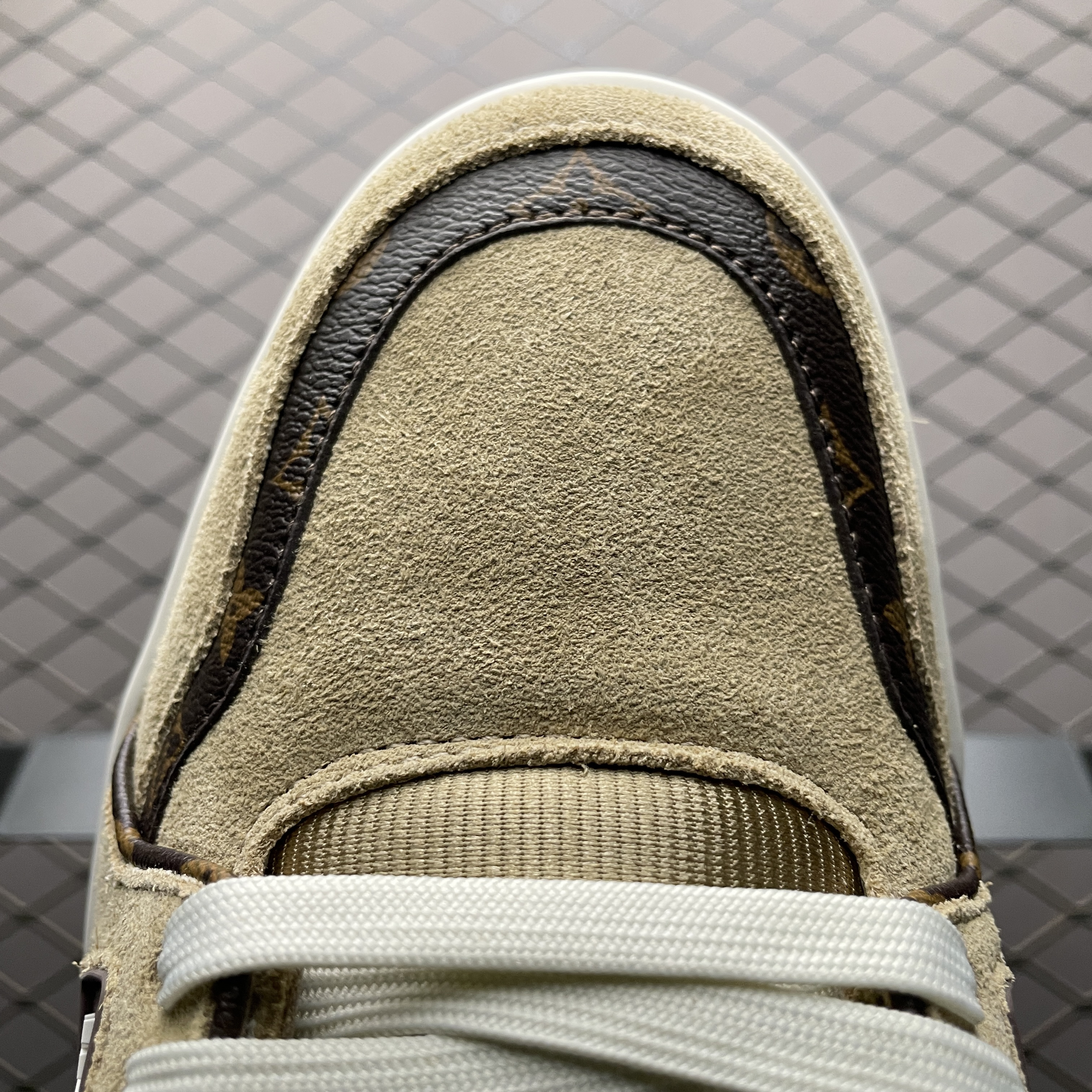 L X V TRAINER SNEAKERS detail 7