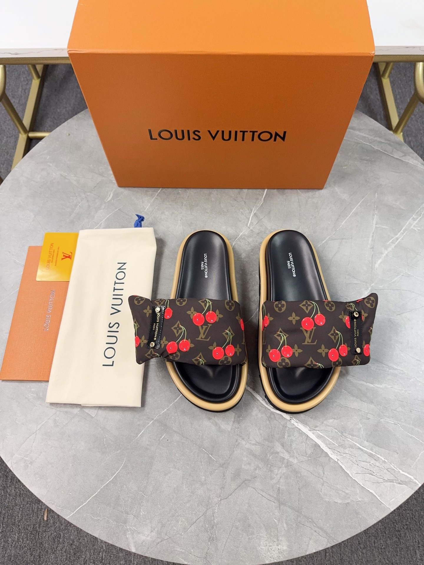 L X V Slippers 26ss detail 9