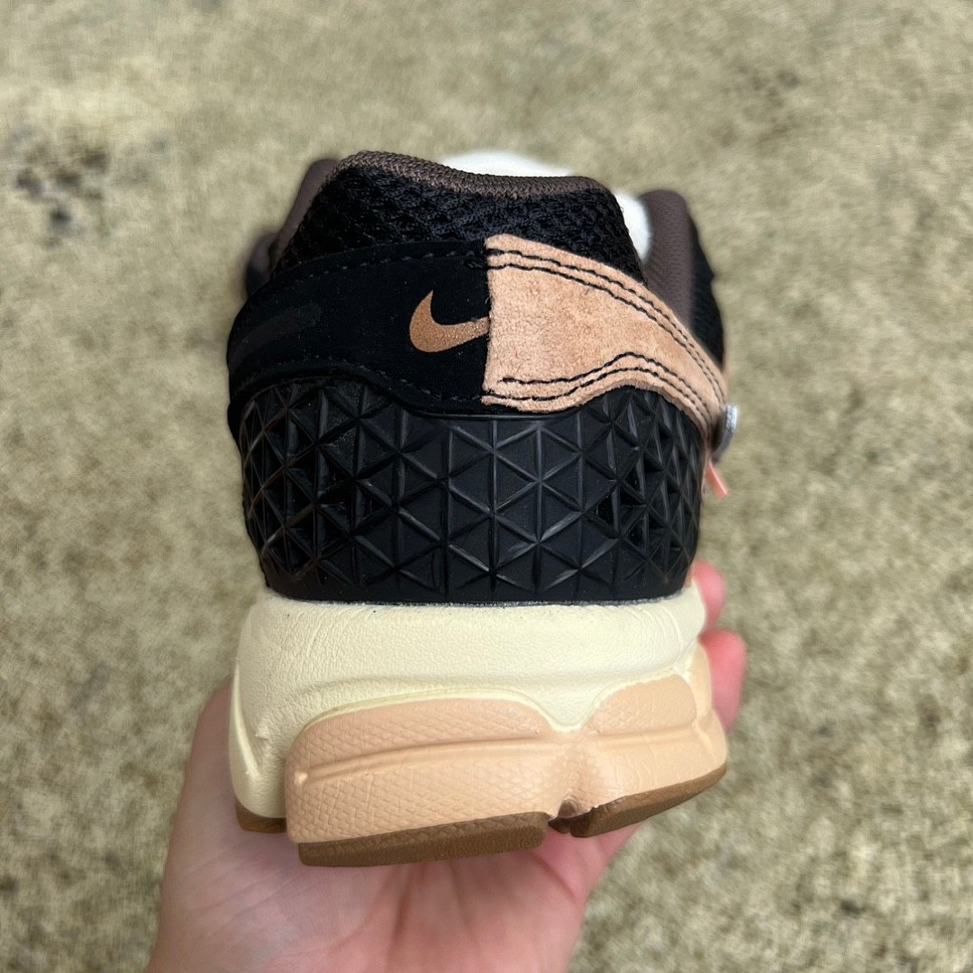耐克王 Vomero 5黑白 Nike Zoom Vomero 5 复古运动跑步鞋 FD0533-010