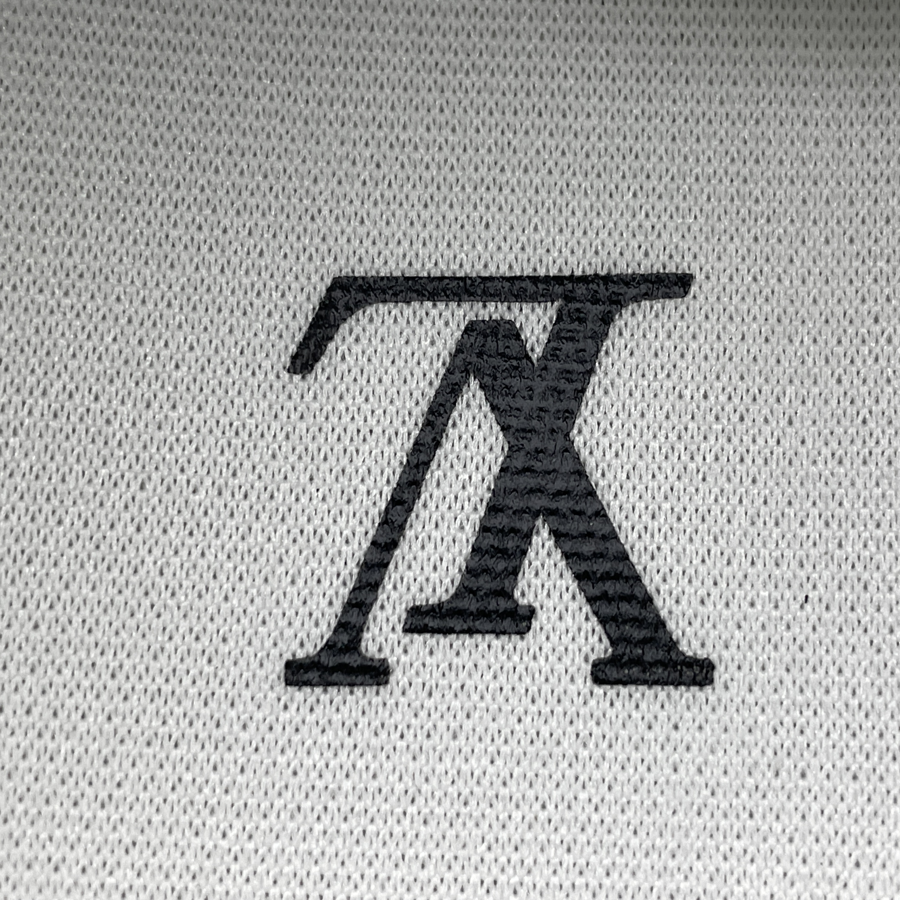 L X V Casual shoes detail 8