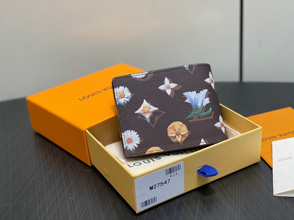 L X V Wallets(Multiple sizes) detail 29