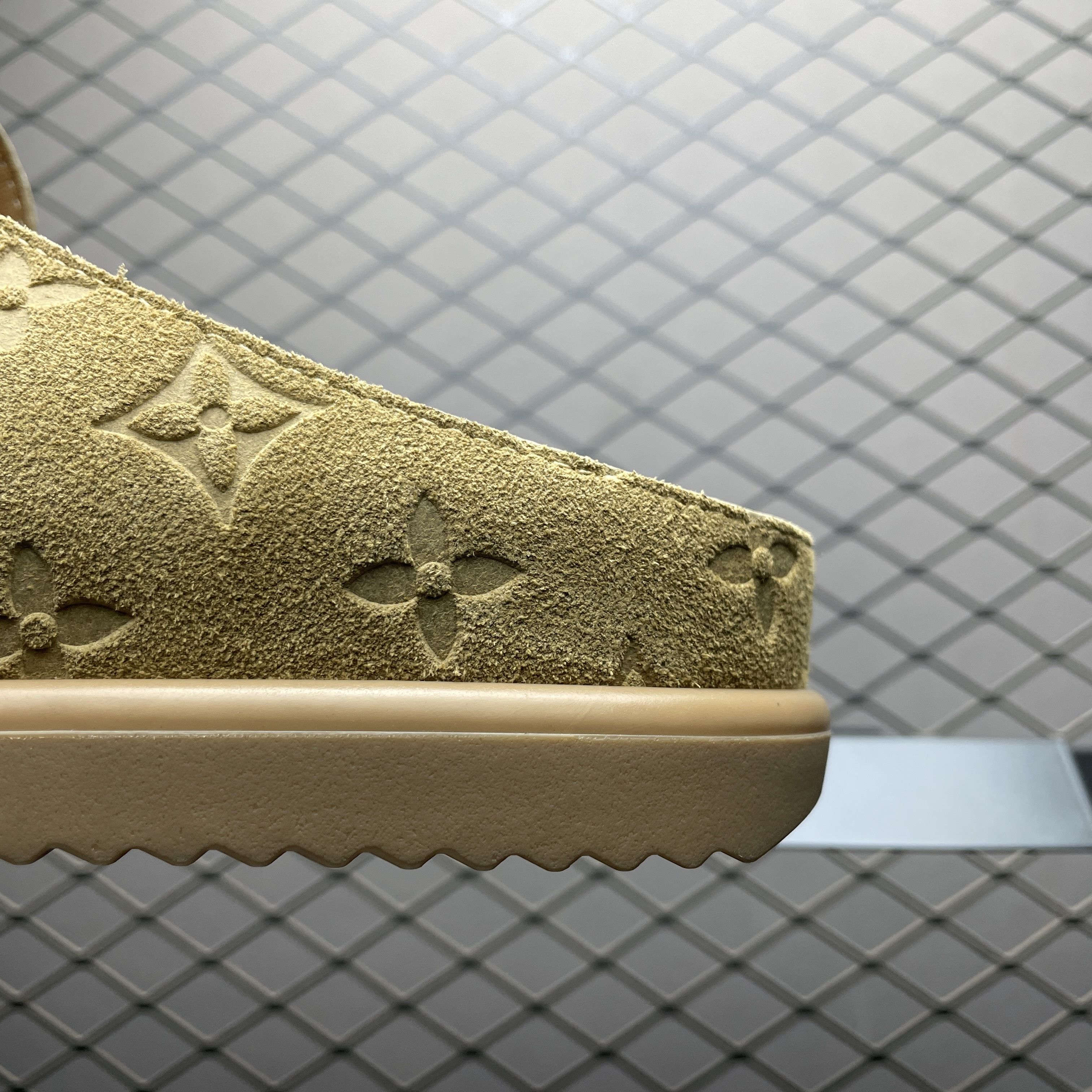 L X V Easy slippers(Multiple colors) detail 12