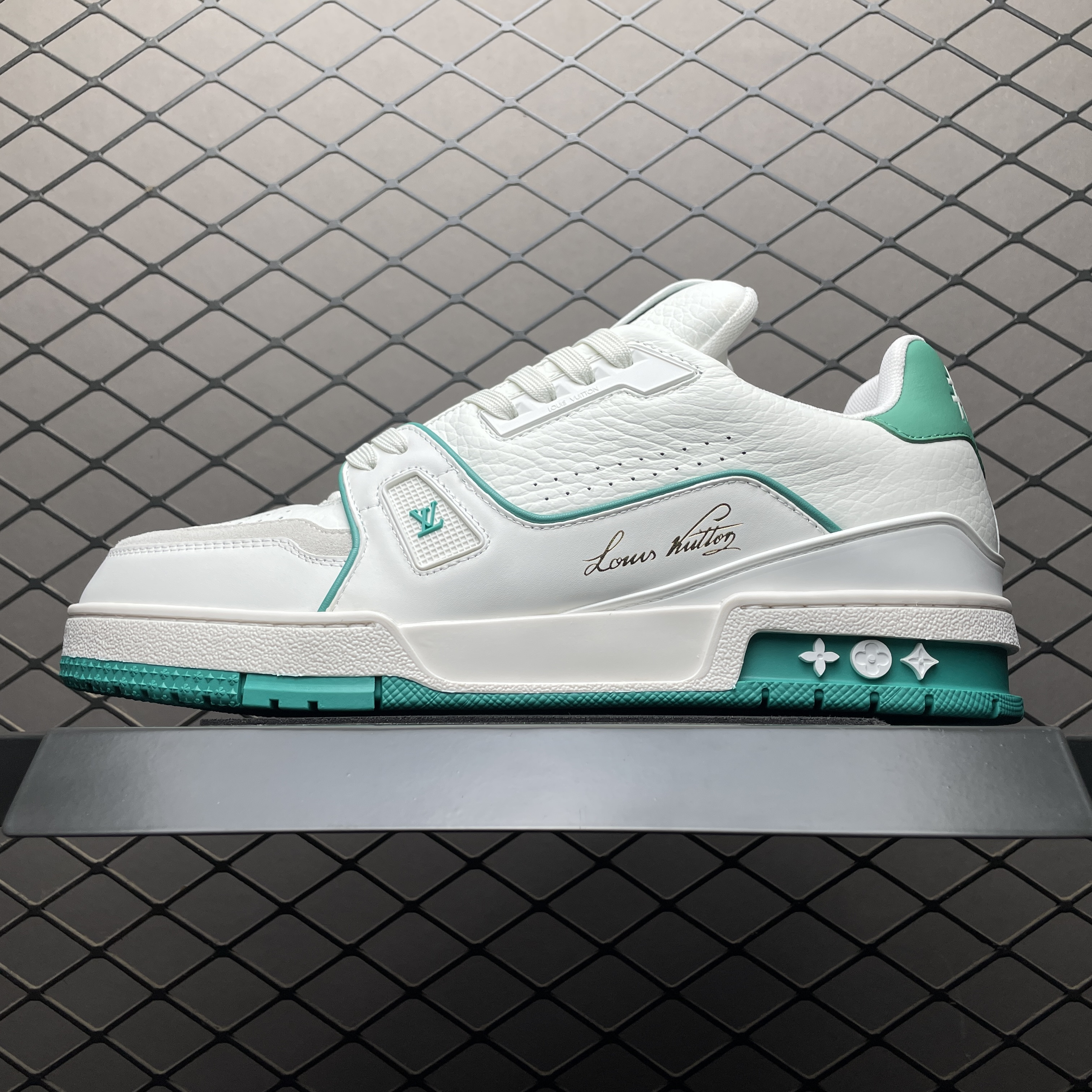 L X V TRAINER Sneakers