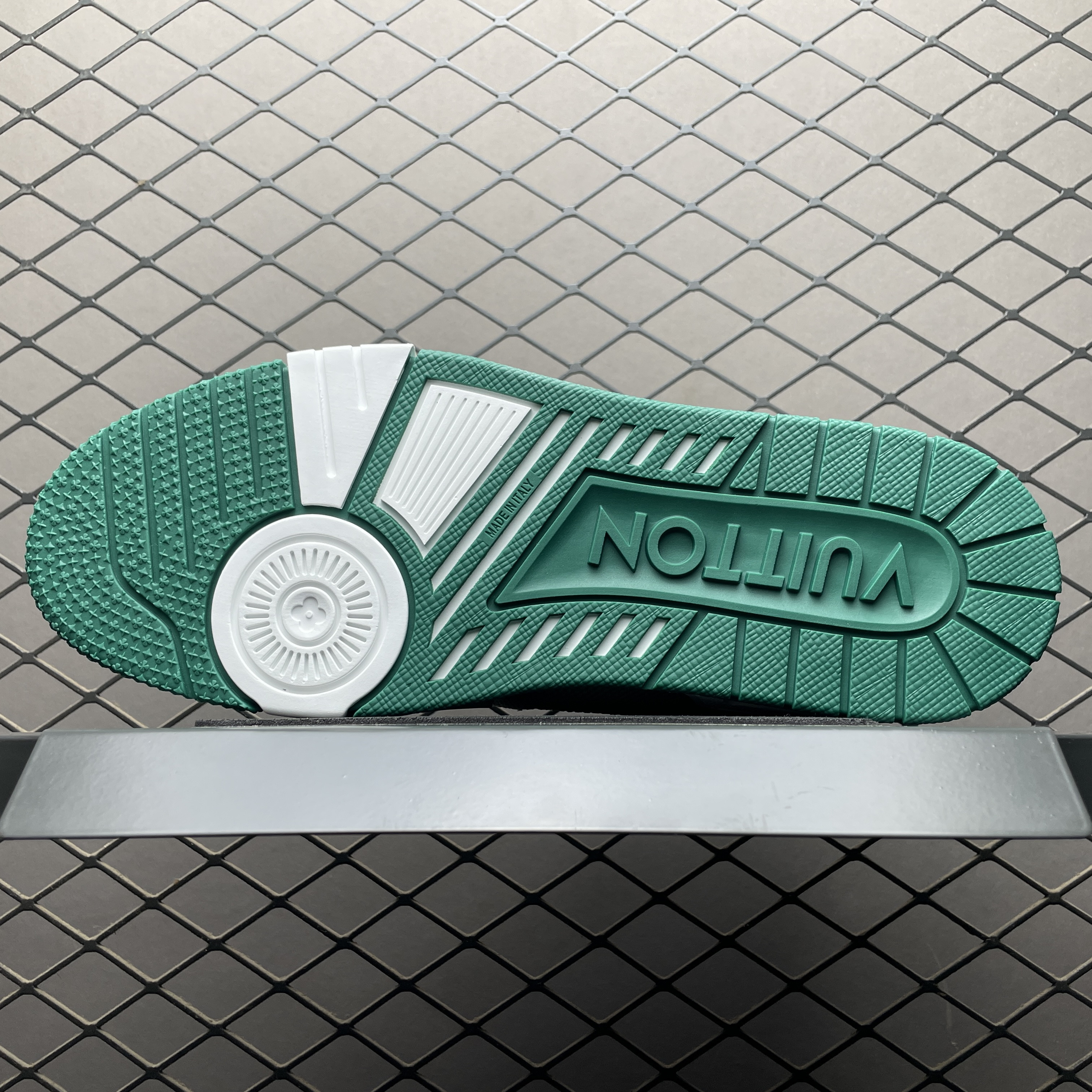 L X V TRAINER Sneakers detail 6
