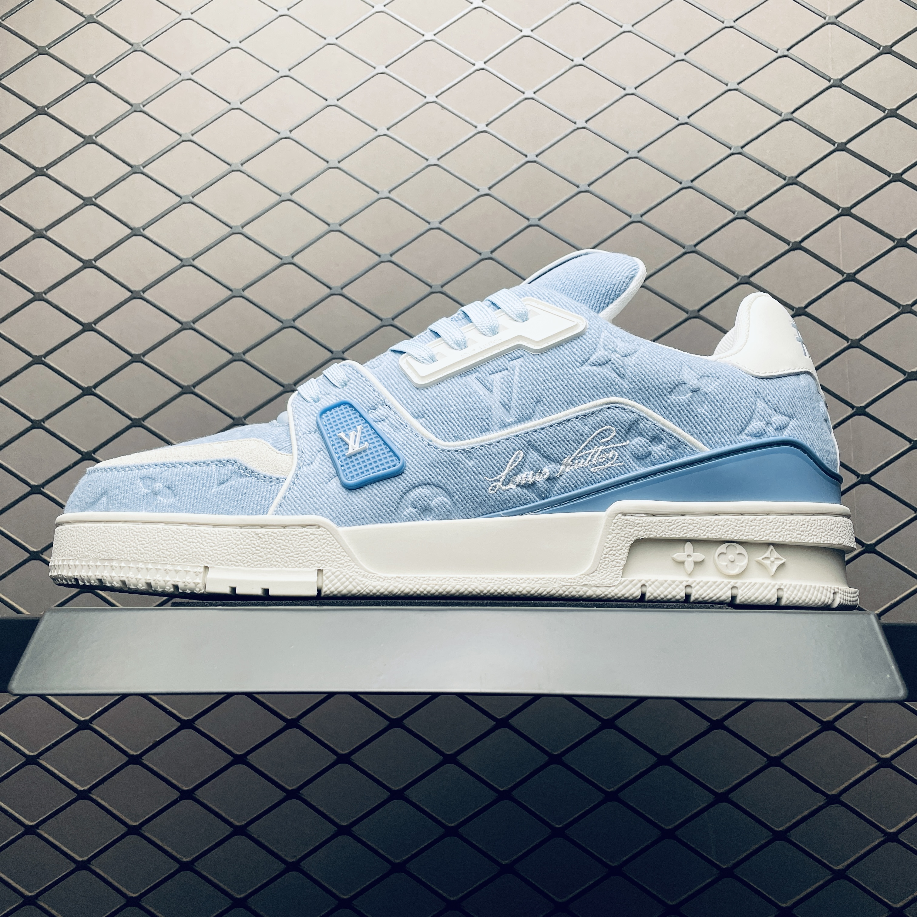 L X V TRAINER SNEAKERS