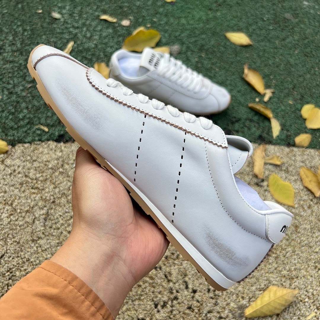 MIU MIU缪缪 Plume 皮革米白 运动鞋 尺码：35-40   38
