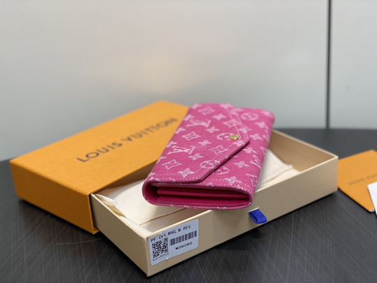 L X V Wallets(Multiple sizes) detail 4
