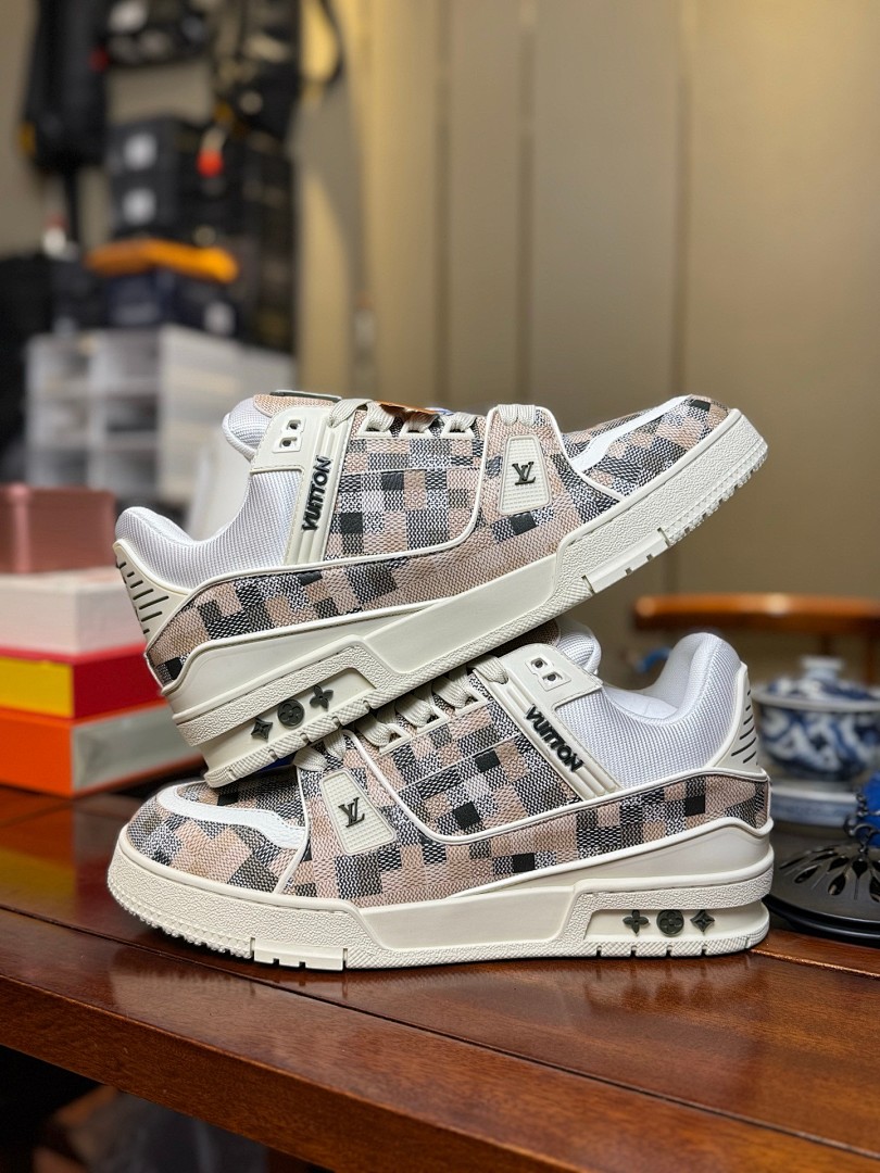 LV Trainer  蛇年限定白色棋盘格 尺码：36-46  48