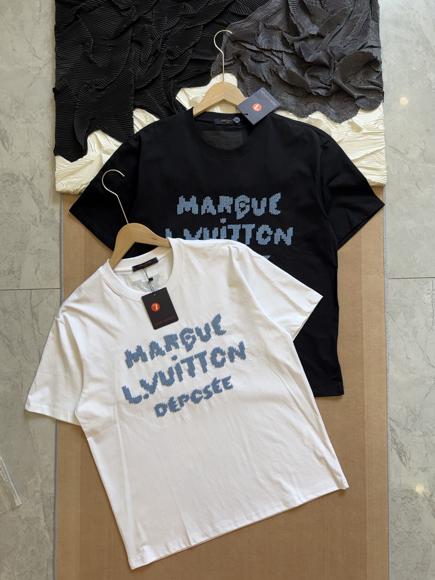 L X V 26ss Embroidered T-shirt