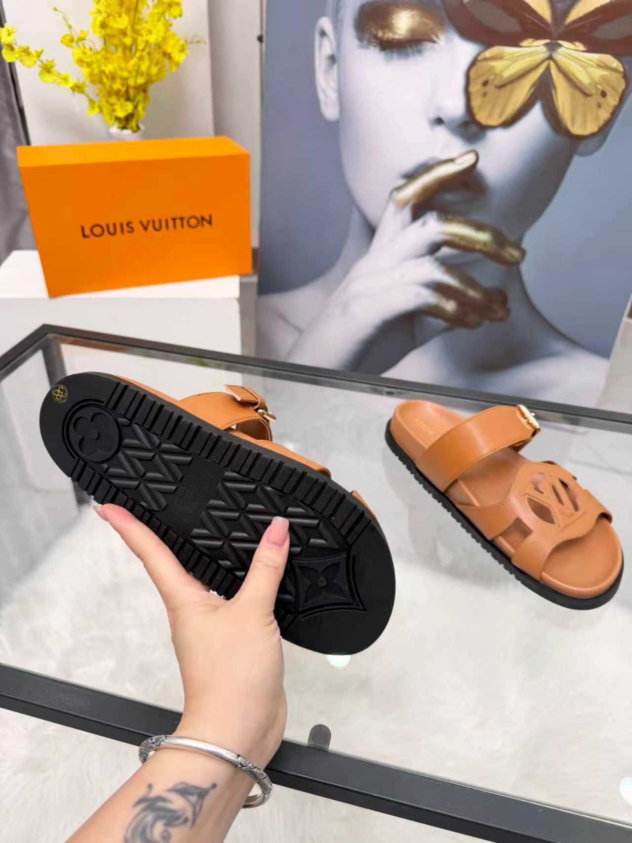 L X V SLIPPERS detail 2