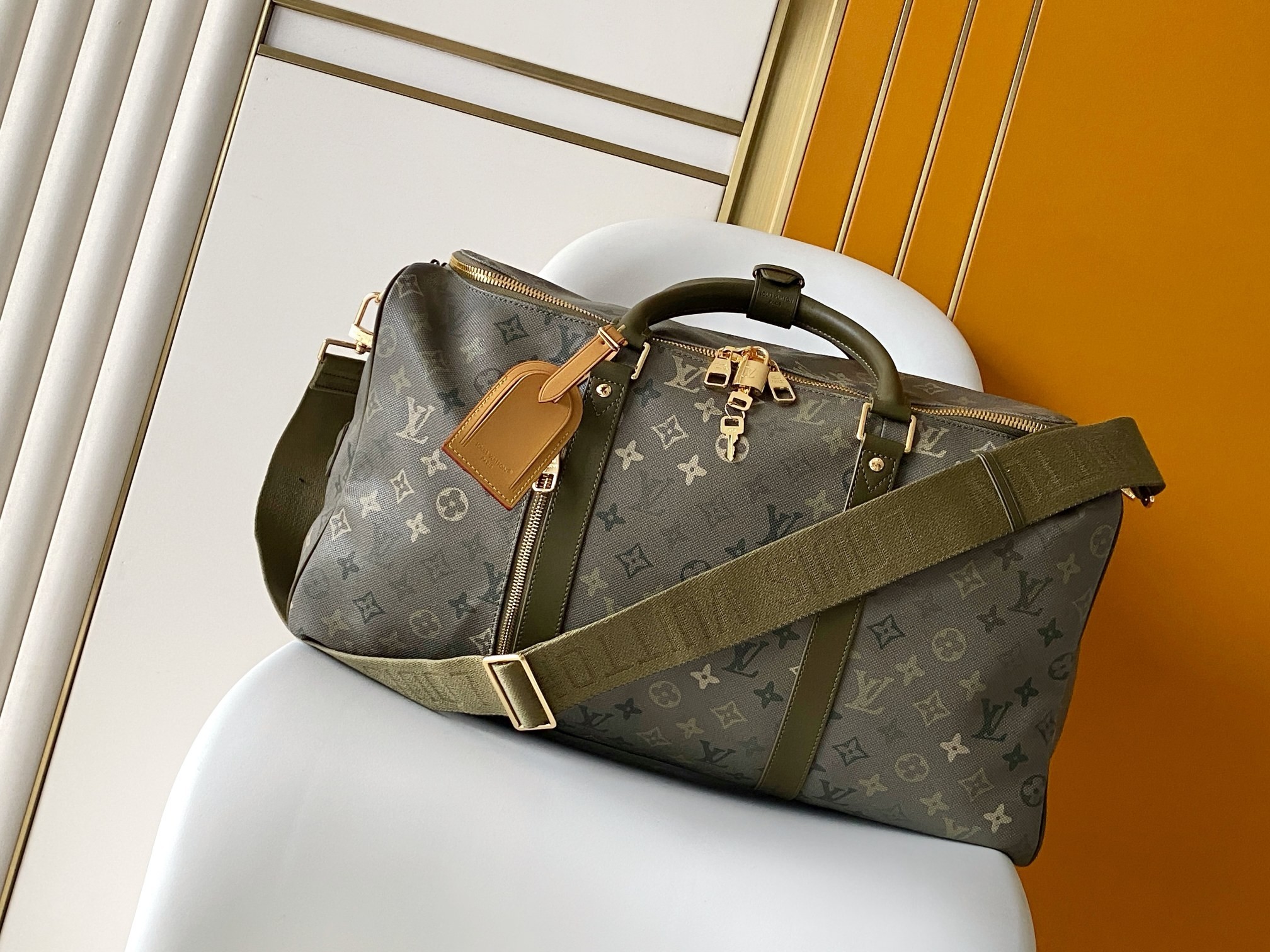 L X V Travelling bag M26964 50X29X34CM