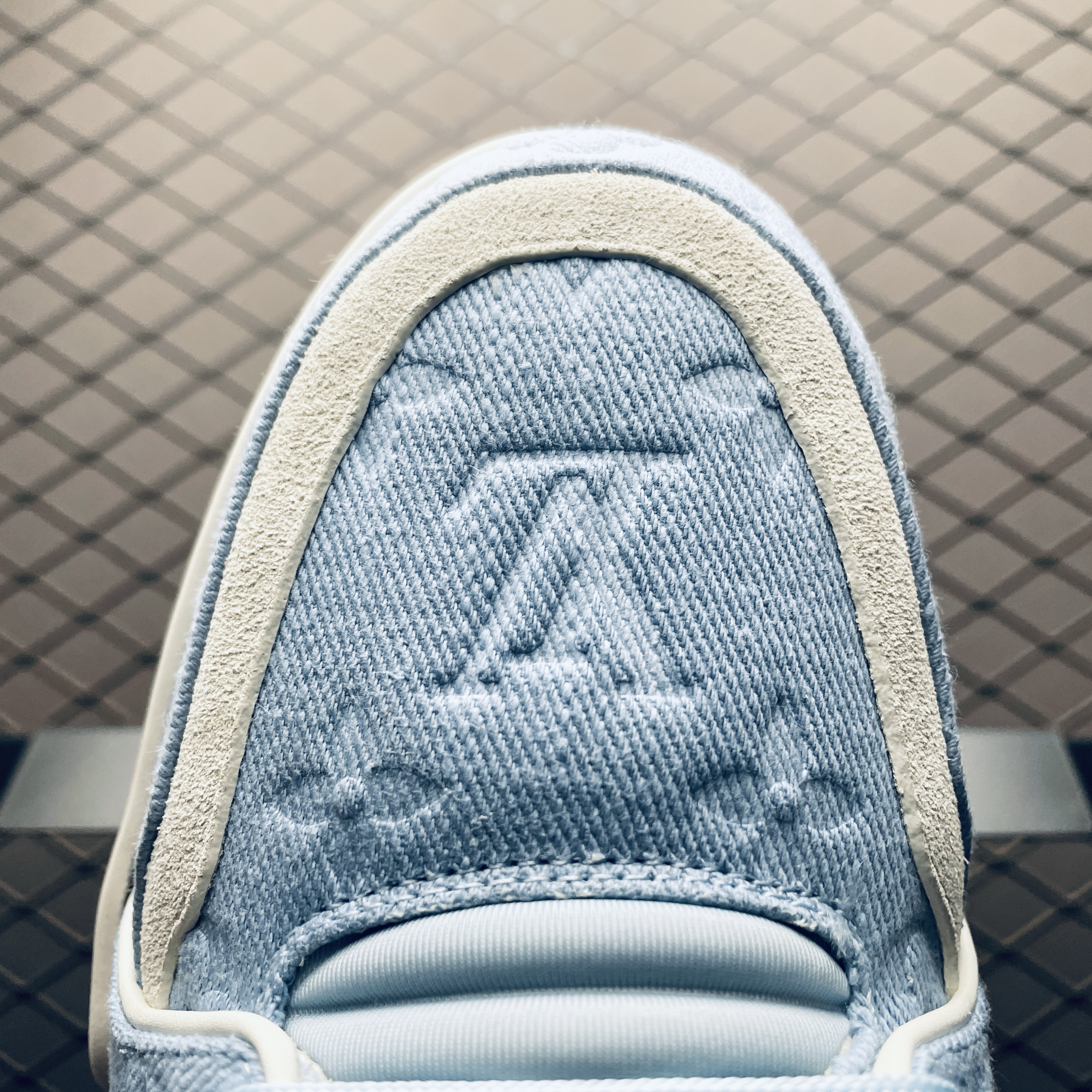 L X V TRAINER SNEAKERS detail 7