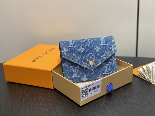L X V Wallets(Multiple sizes) detail 11