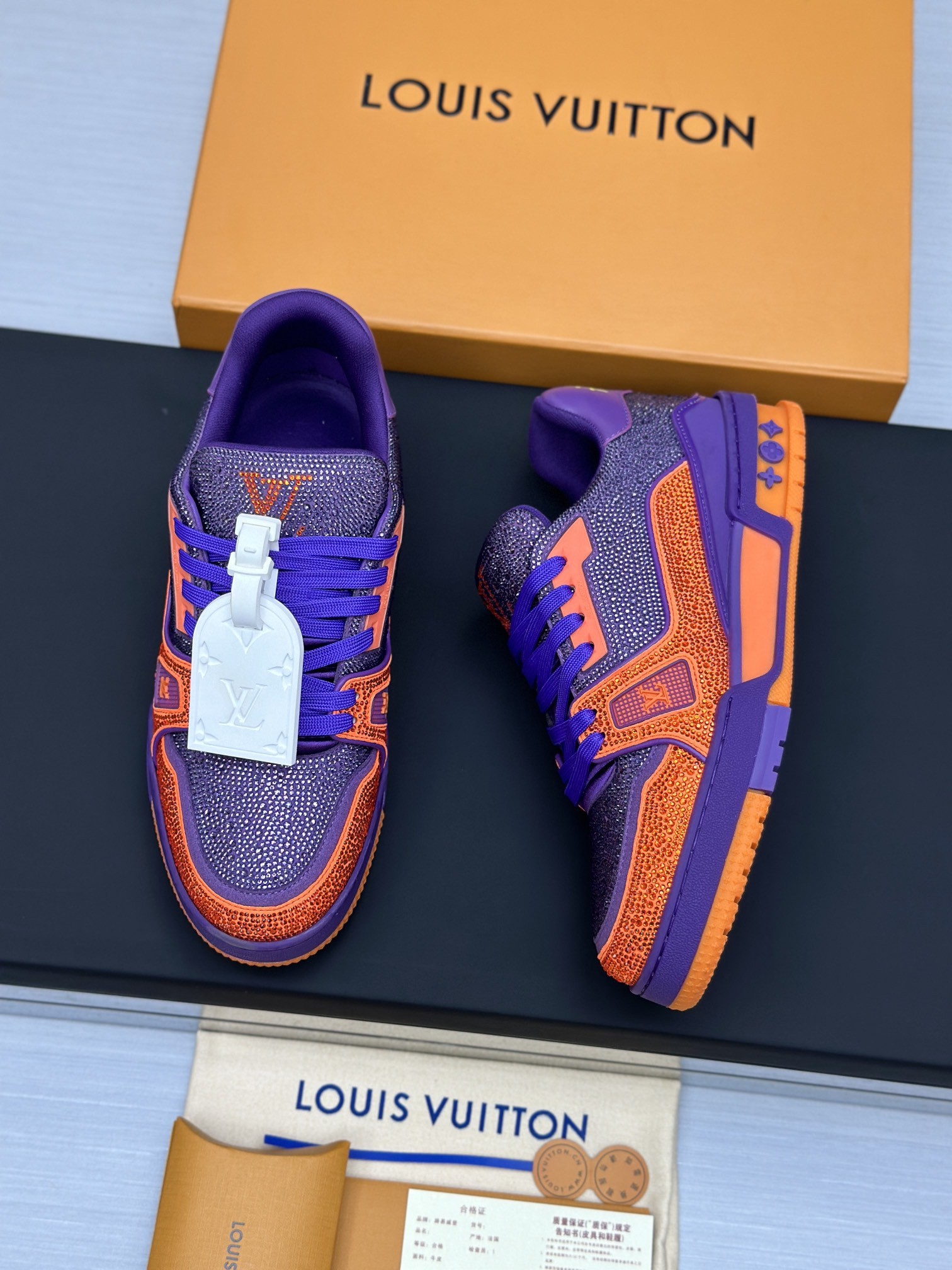 L X V Trainers Sneakers detail 8