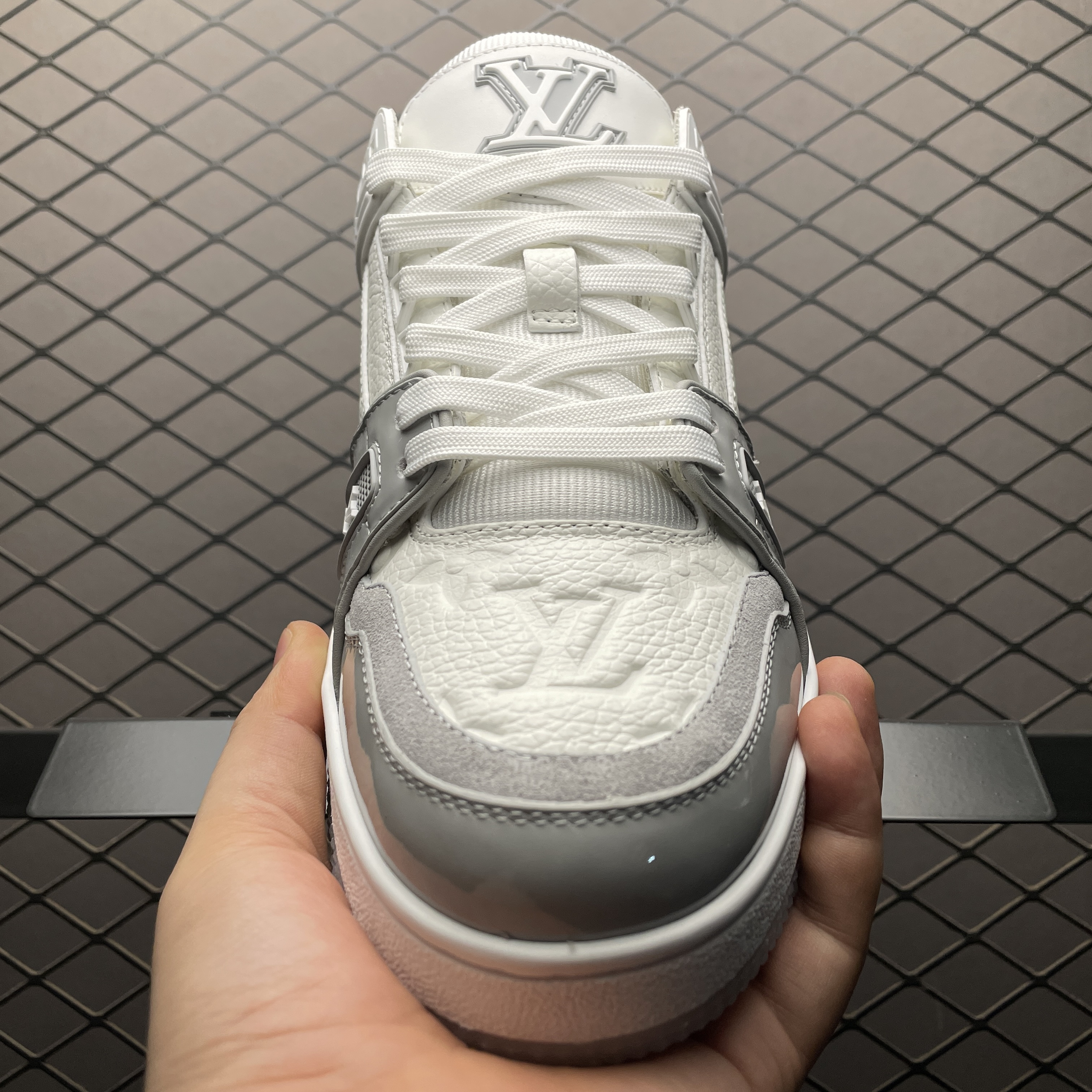 L X V TRAINER Sneakers detail 9