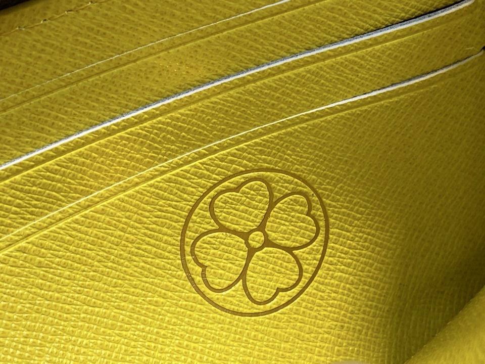 L X V Wallets(Multiple colors) detail 16