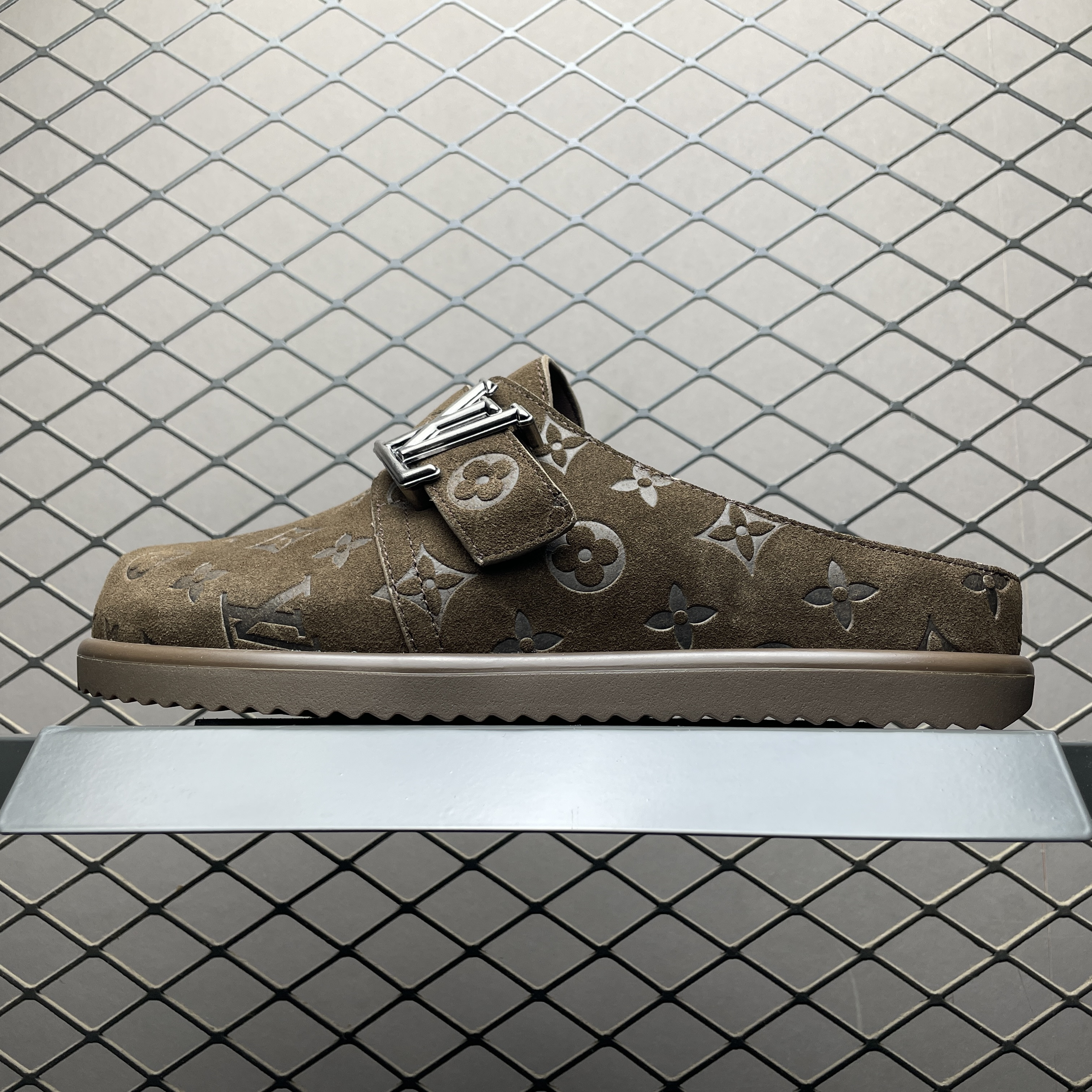 L X V Easy slippers(Multiple colors) detail 18