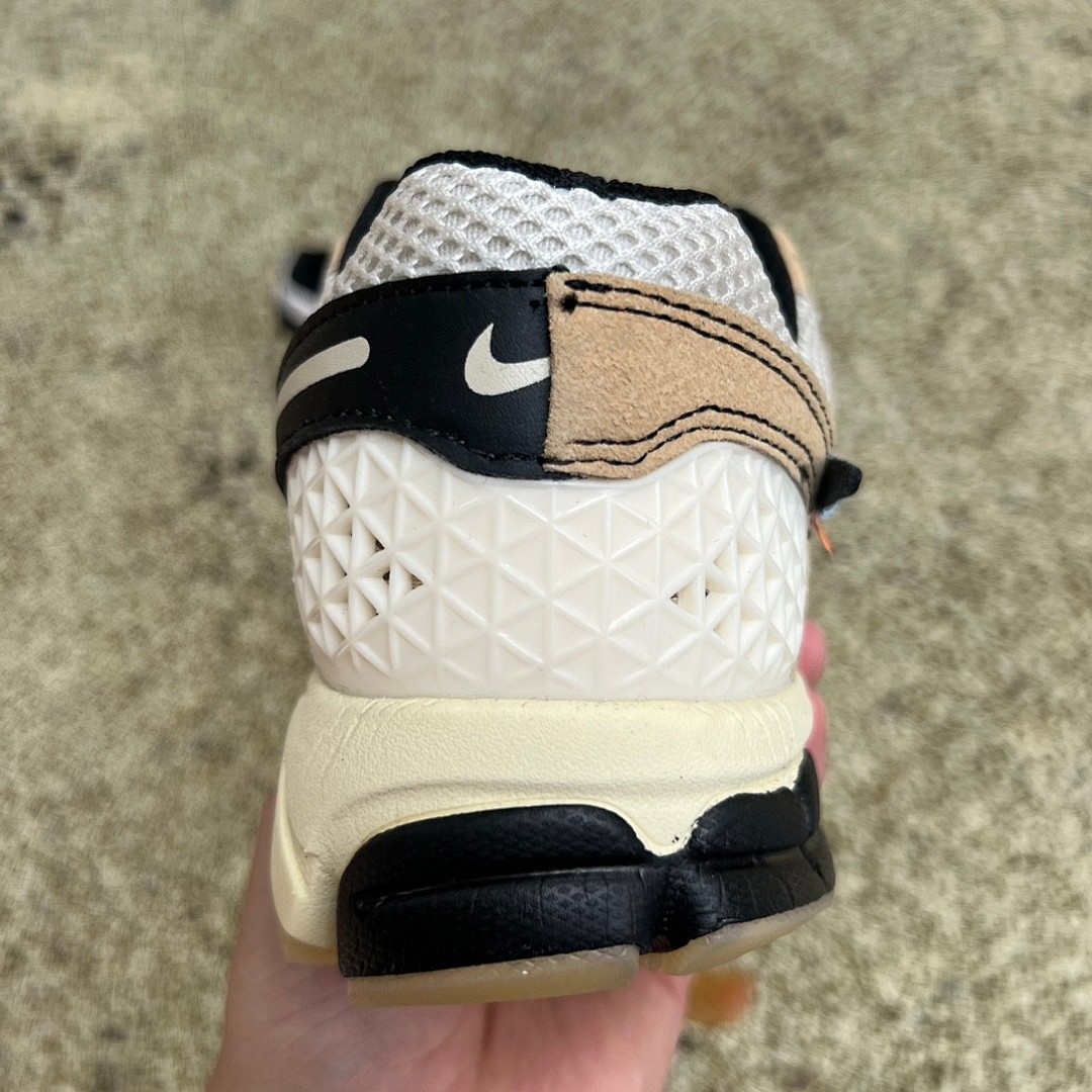 耐克王 Vomero 5白棕 Nike Zoom Vomero 5 复古运动跑步鞋 FD0533-010