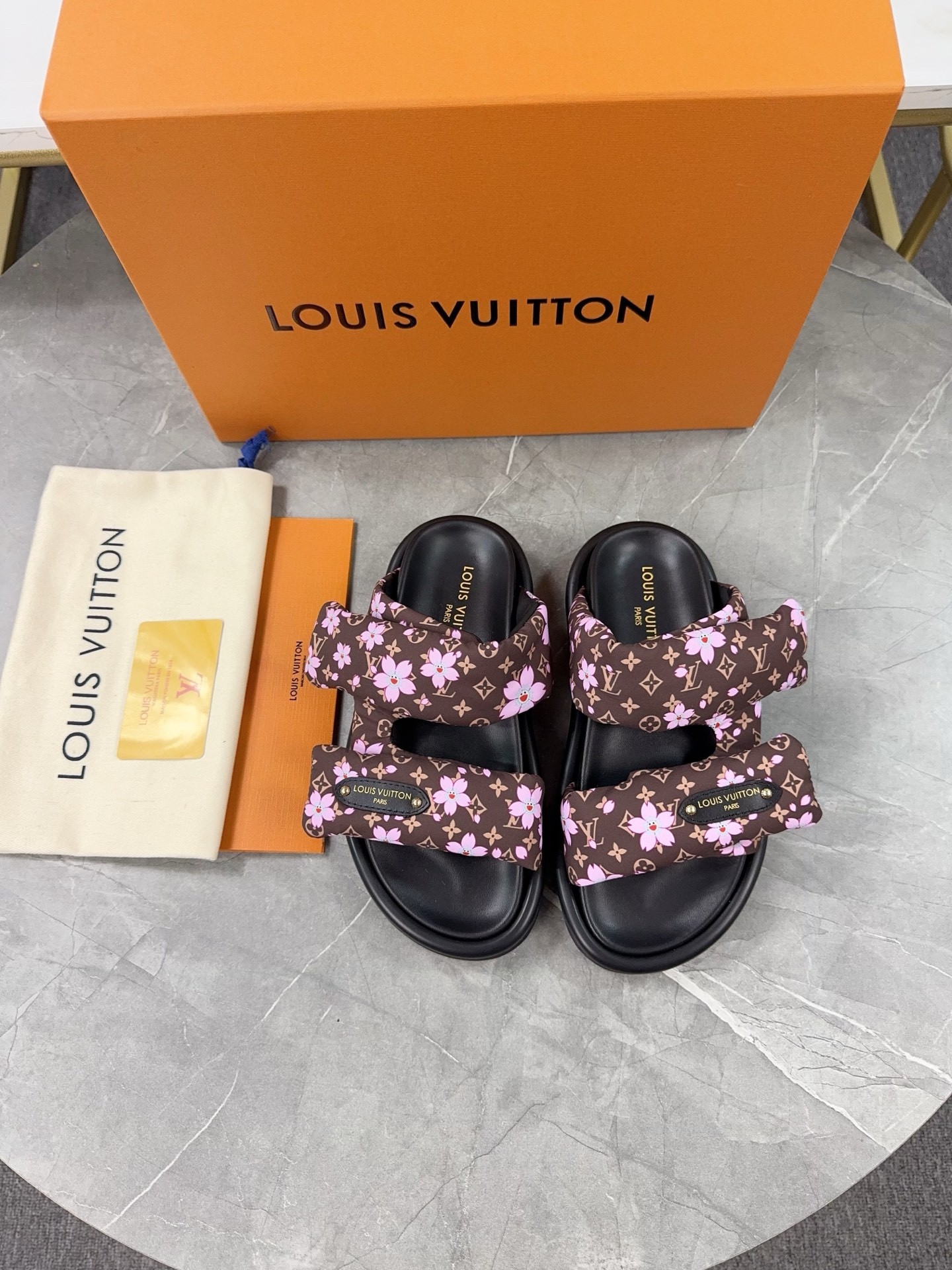 L X V SLIPPERS