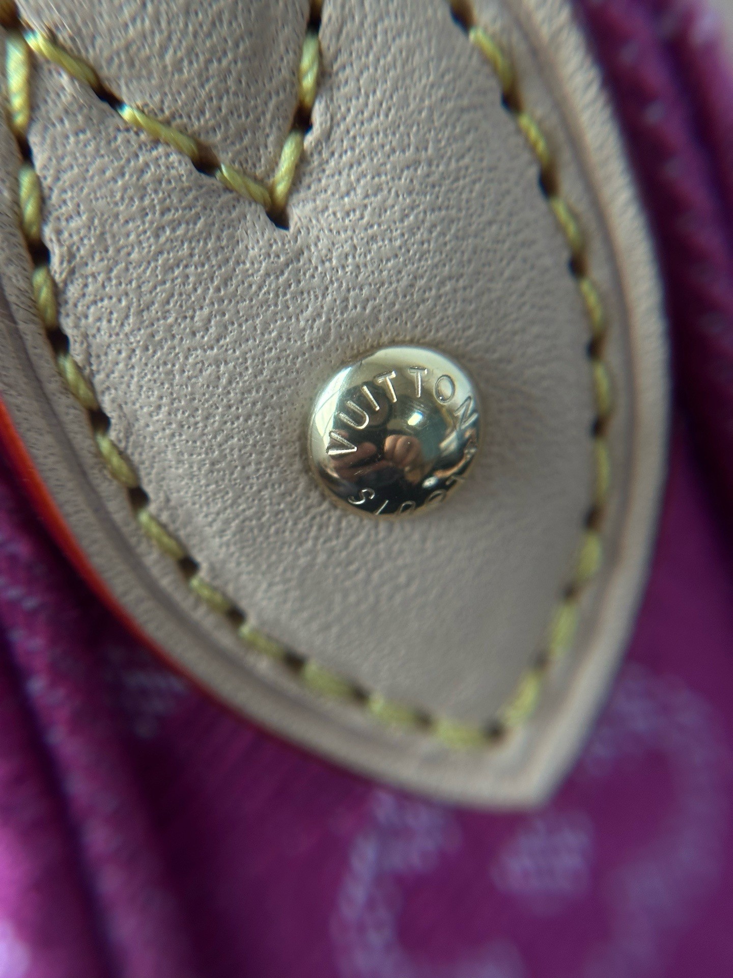 L X V Pochette Valley Size:21x7x15cm detail 15