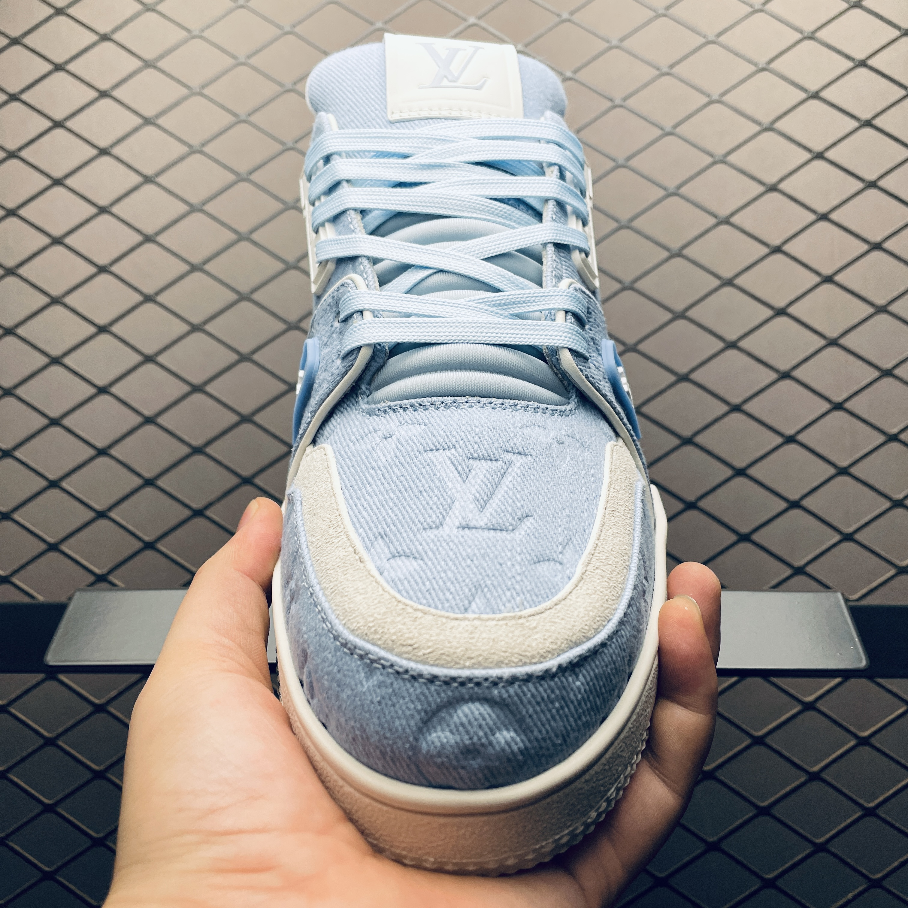 L X V TRAINER SNEAKERS detail 9