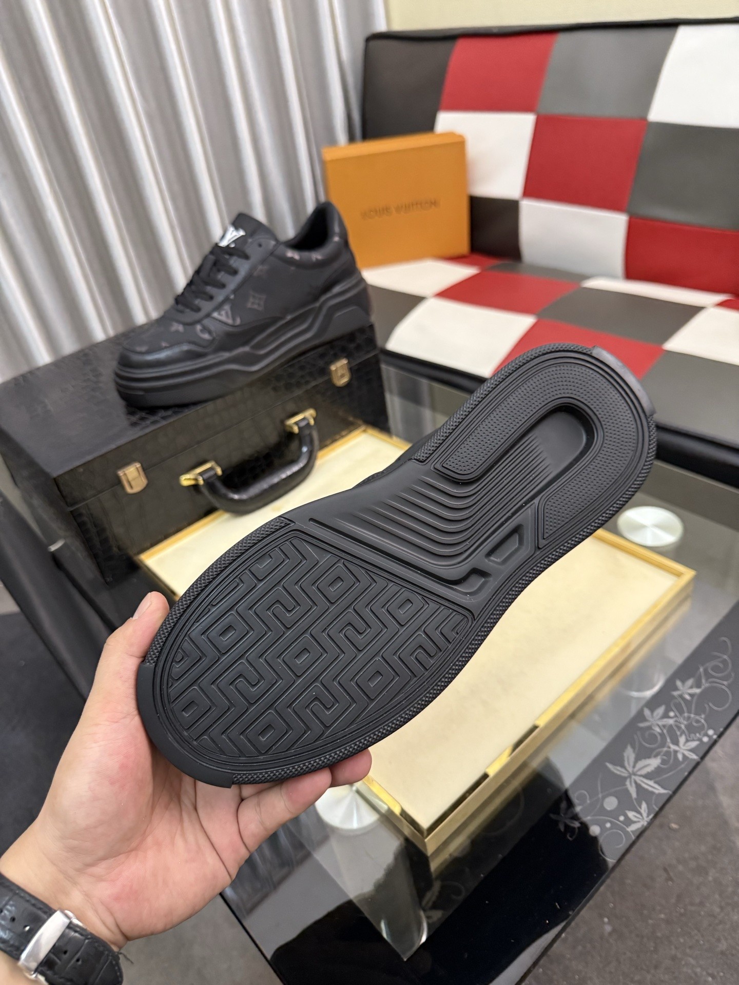 L X V Sneakers detail 9