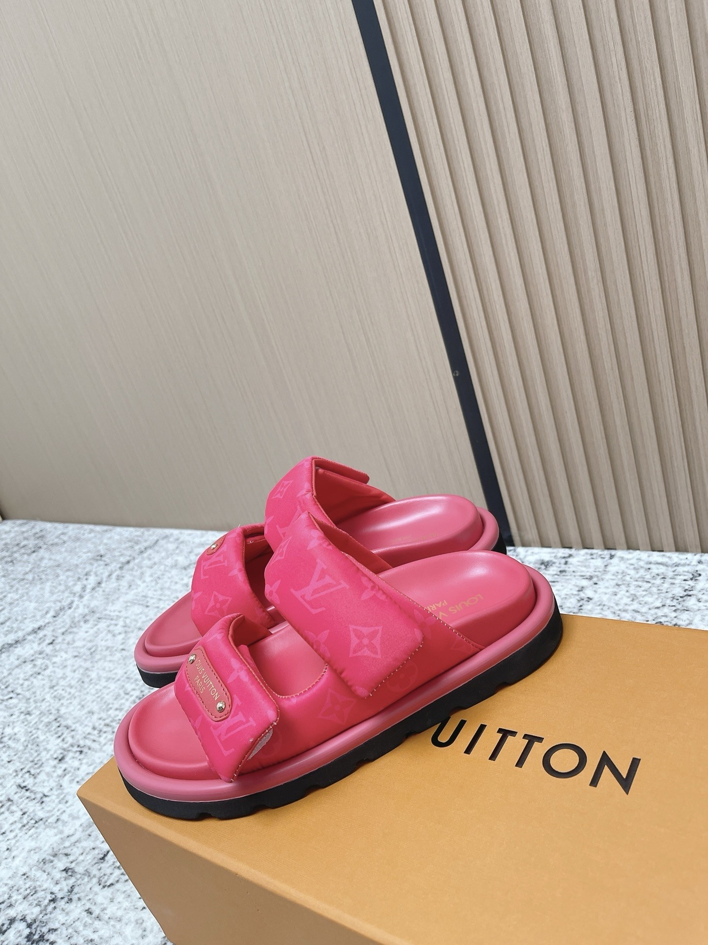 L X V SLIPPERS detail 5