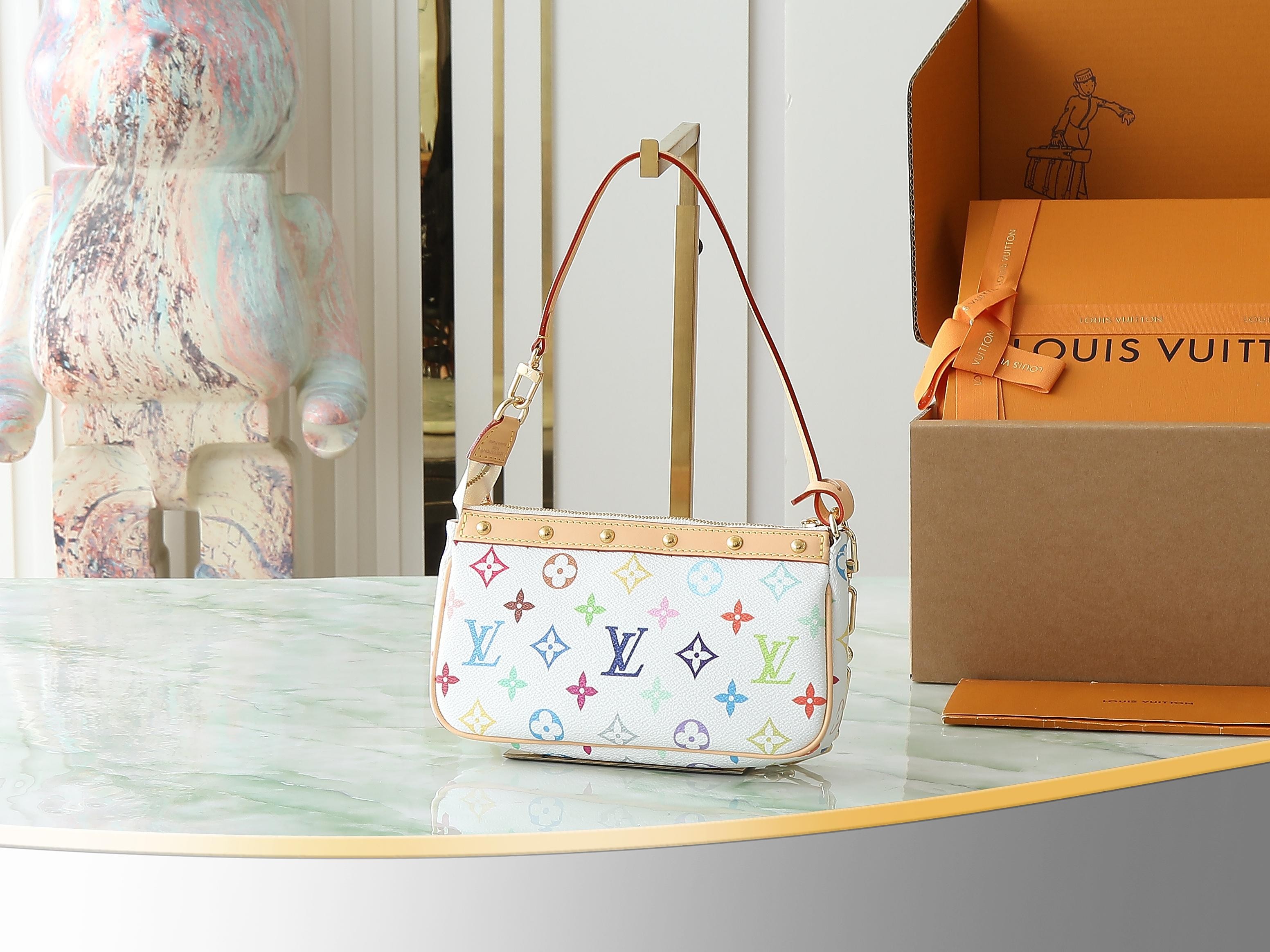 L X V x TM POCHETTE ACCESSOIRES M13404/M13663 13x4x22cm(Multiple colors) detail 7