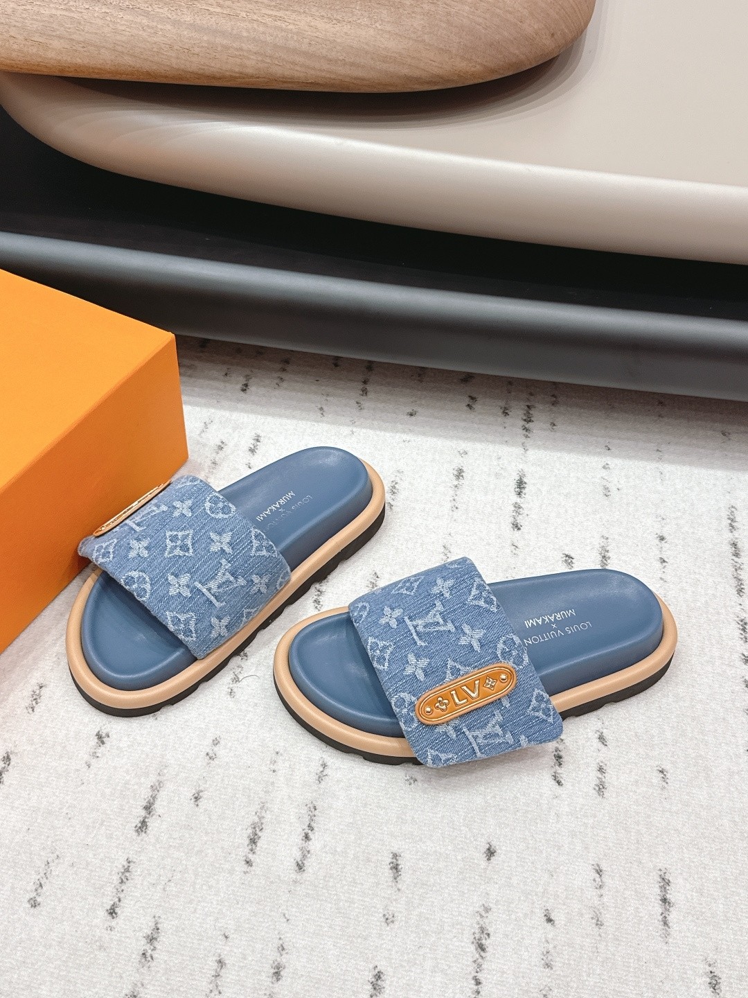 L X V SLIPPERS(Multiple colors) detail 11