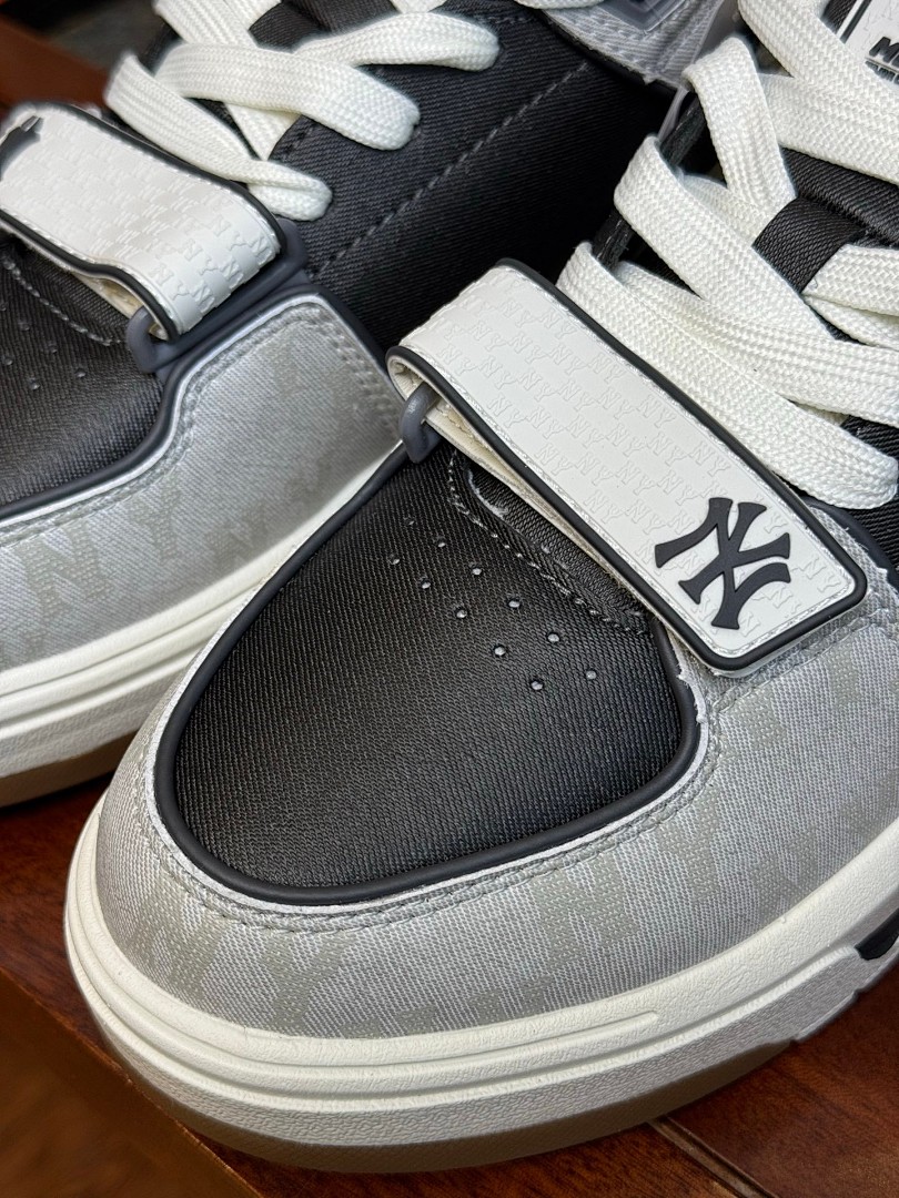 MLB白灰 黑灰  Chunky Liner Basic MID 中帮魔术贴 灰白 MLB Chunky Liner Basic MID 中帮魔术贴 灰白 增高