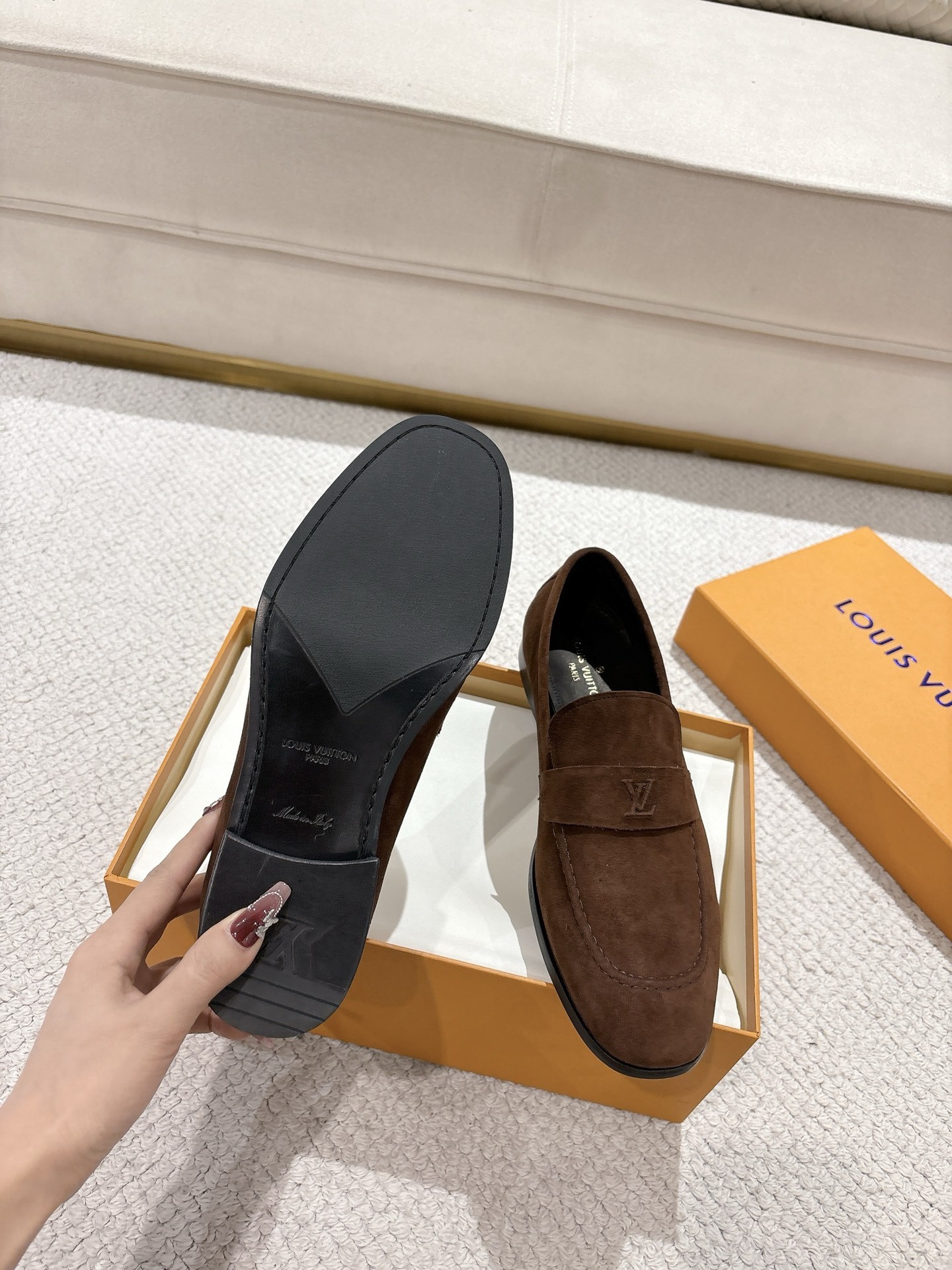 L X V Leather shoes detail 8