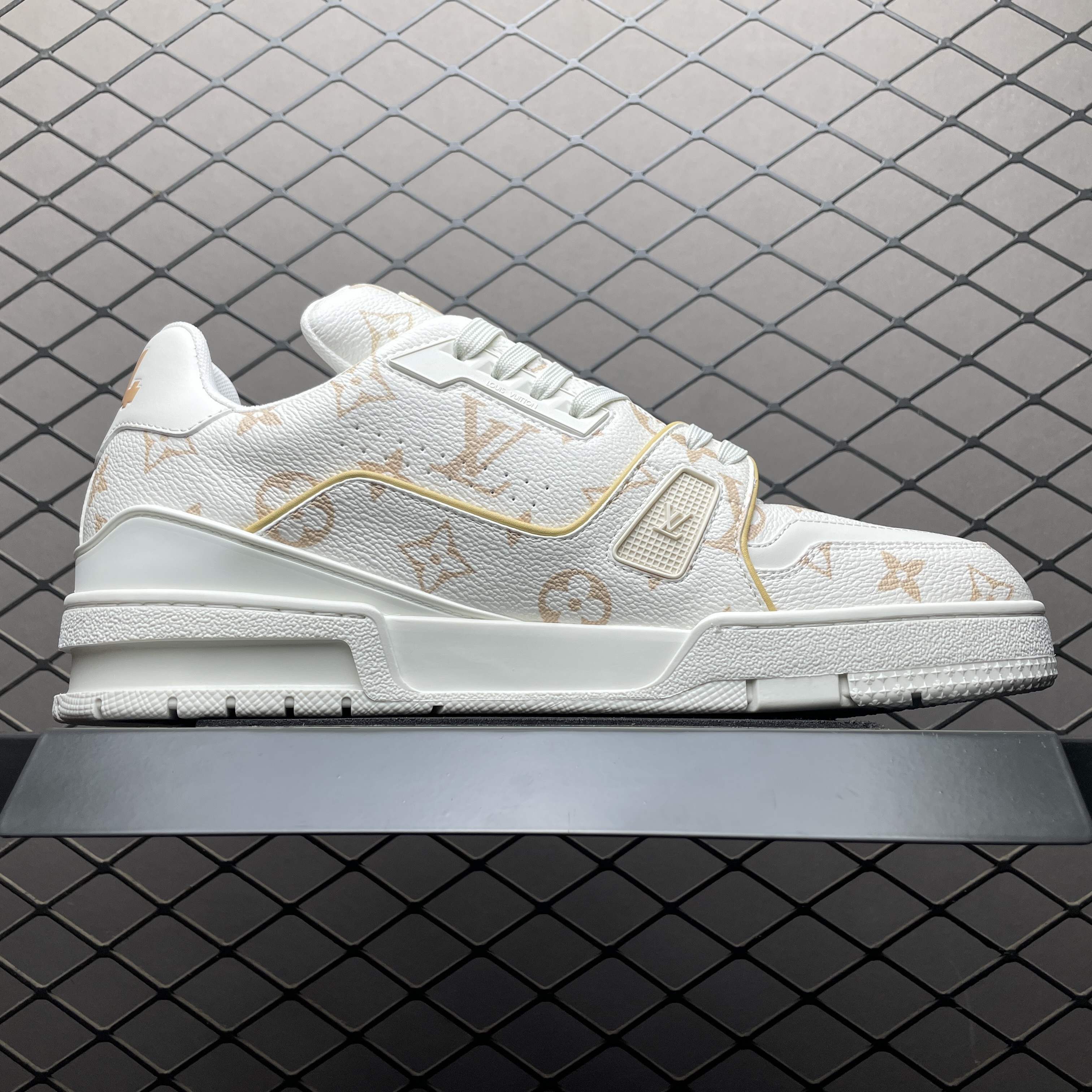 L X V TRAINER SNEAKERS detail 3