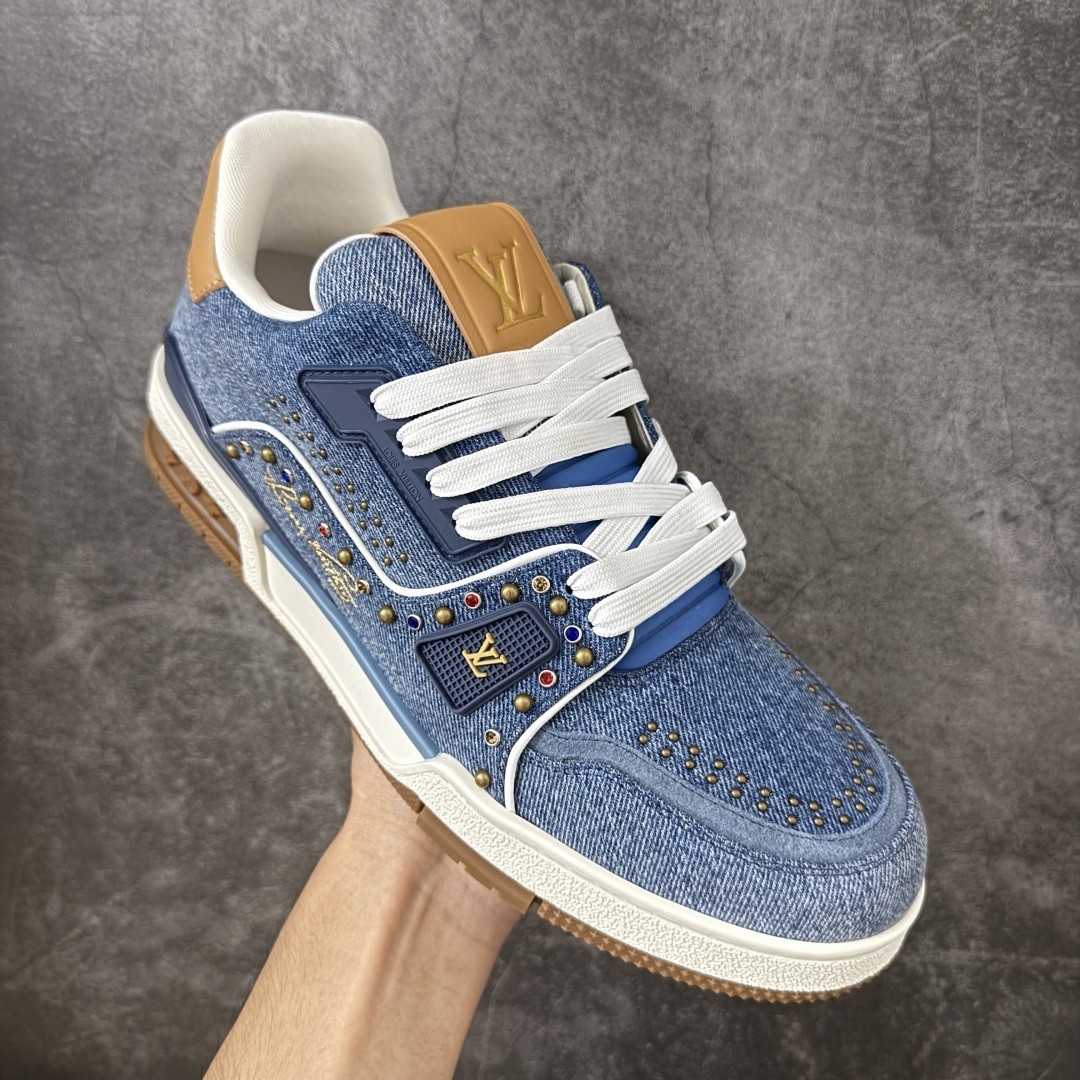 L X V Sneakers detail 9