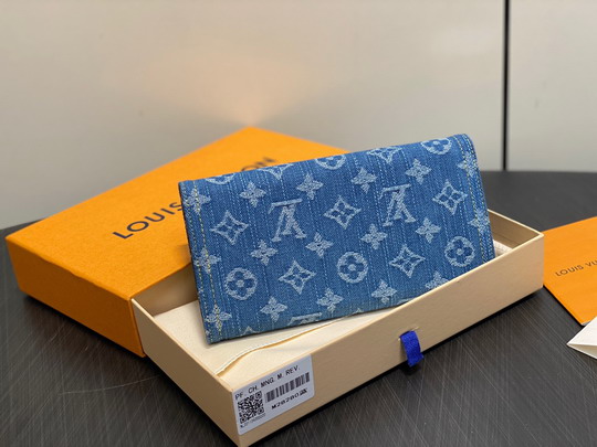 L X V Wallets(Multiple sizes) detail 3