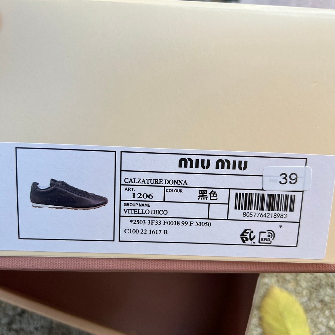 MIU MIU缪缪 Plume 皮革黑色 运动鞋 尺码：35-40   38