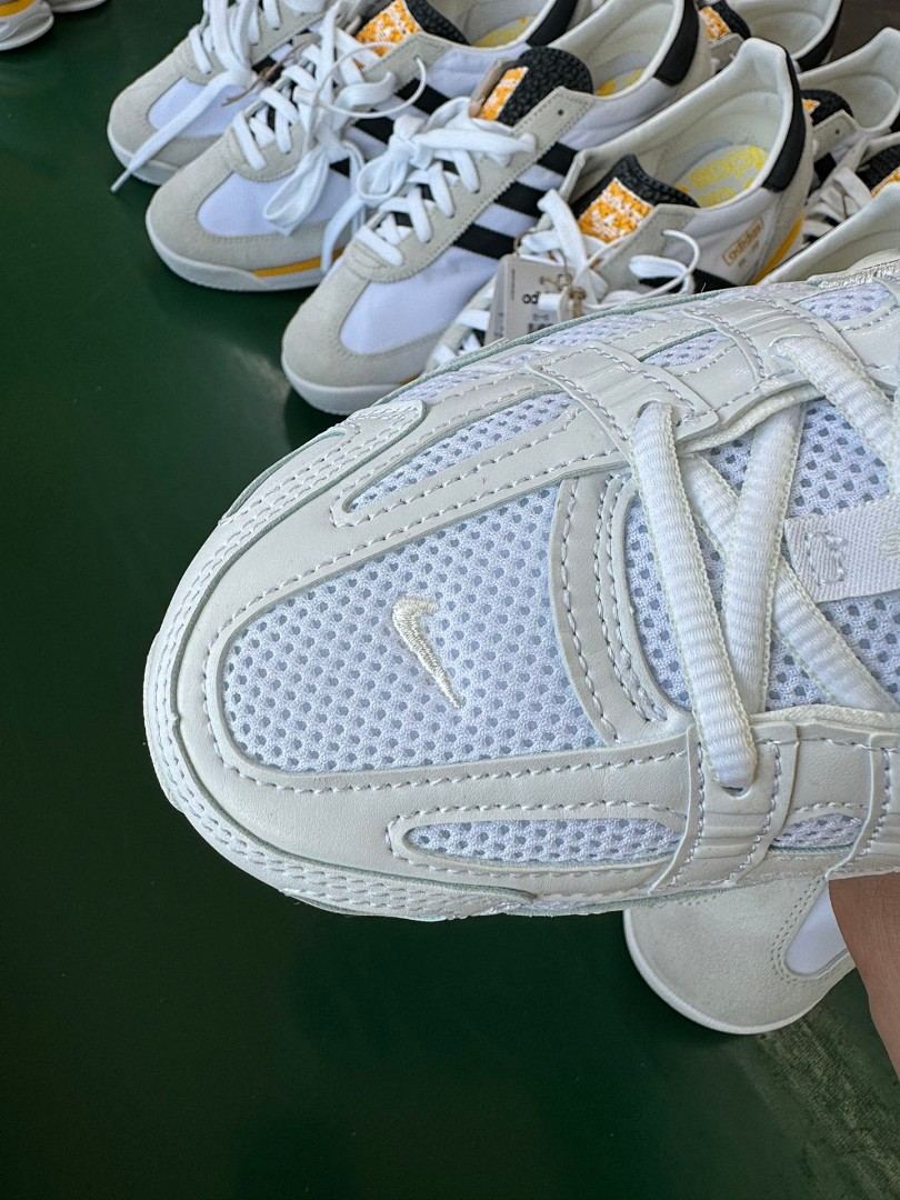 NIKE P-6000 全白 原装订单 外围平台专供 复古科技个性老爹鞋P-6000 灵感来源于 Pegasus 25 和 Pegasus 2006