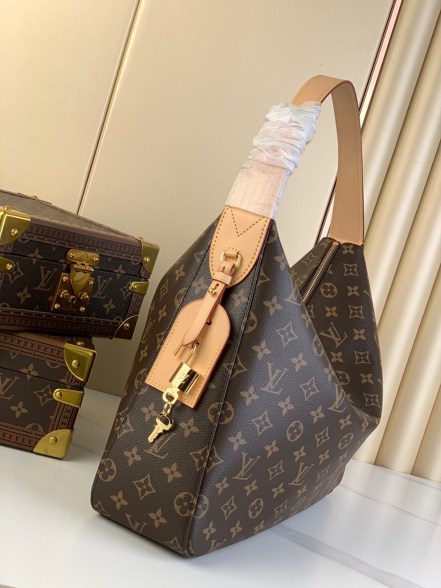 L X V Slouchy M12098 Size:40x31x11cm detail 3