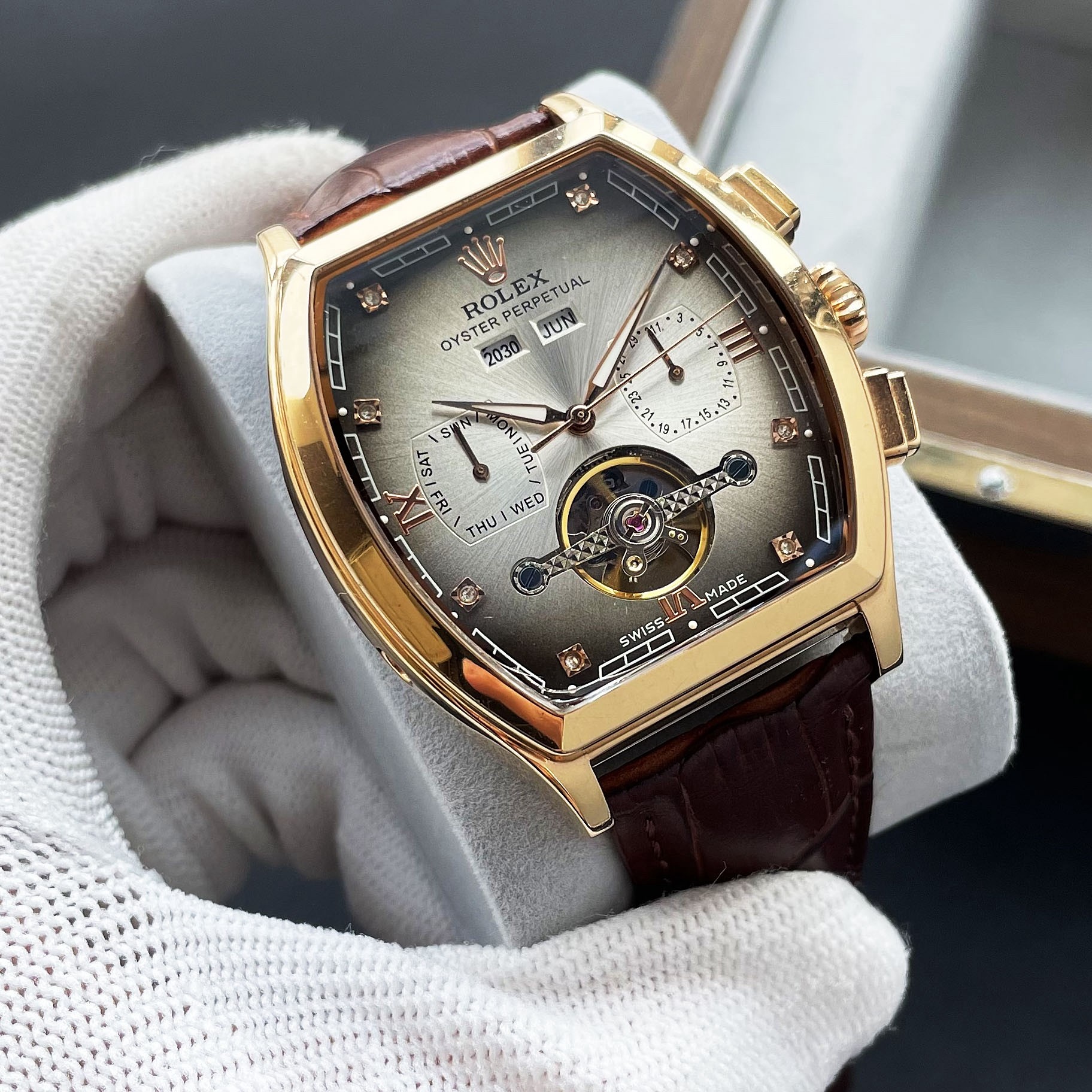 PP Watch 42mm(Multiple colors) detail 2