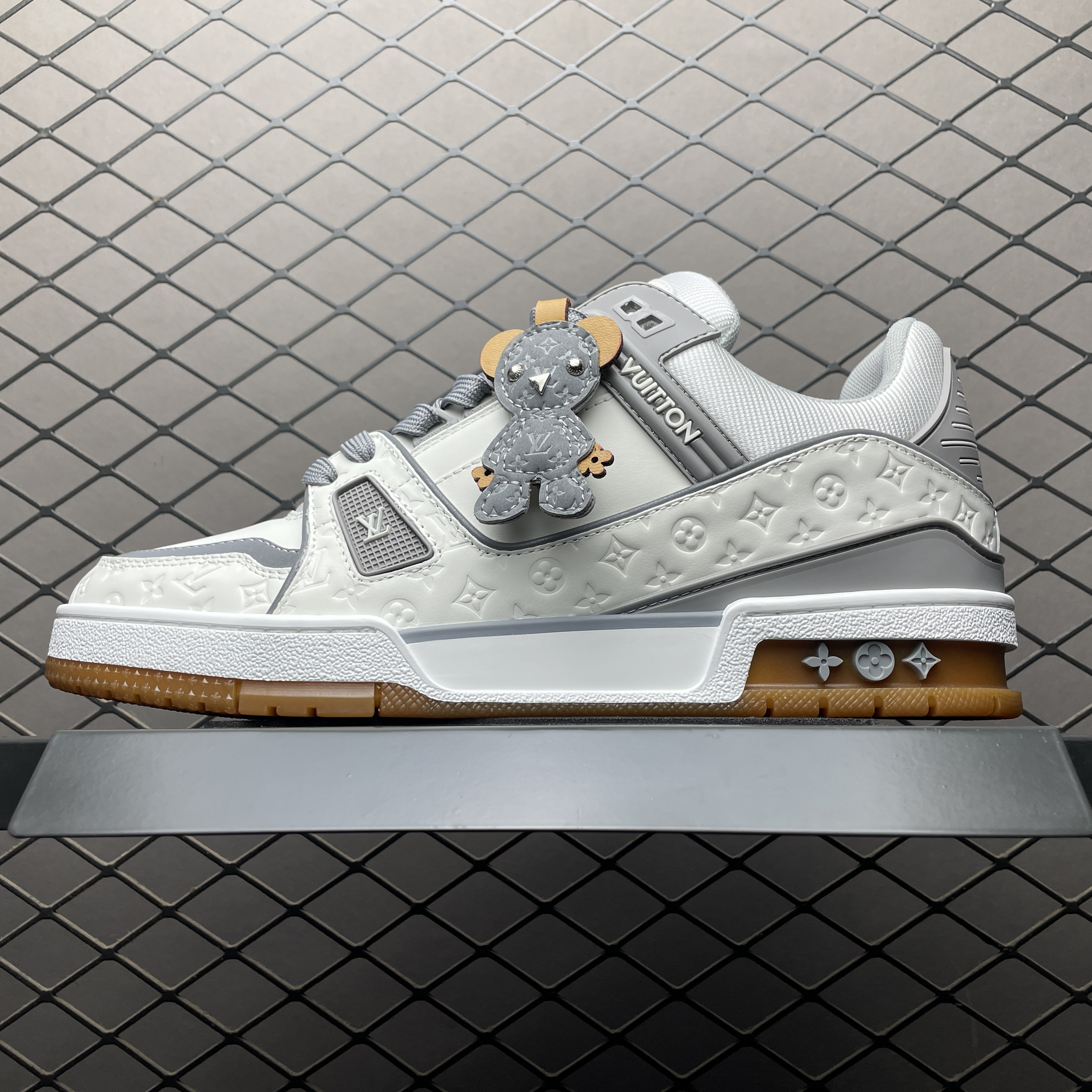 L X V TRAINER SNEAKERS