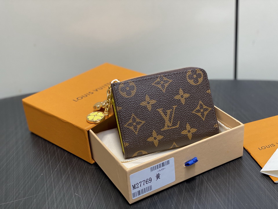 L X V Wallets(Multiple colors) detail 10
