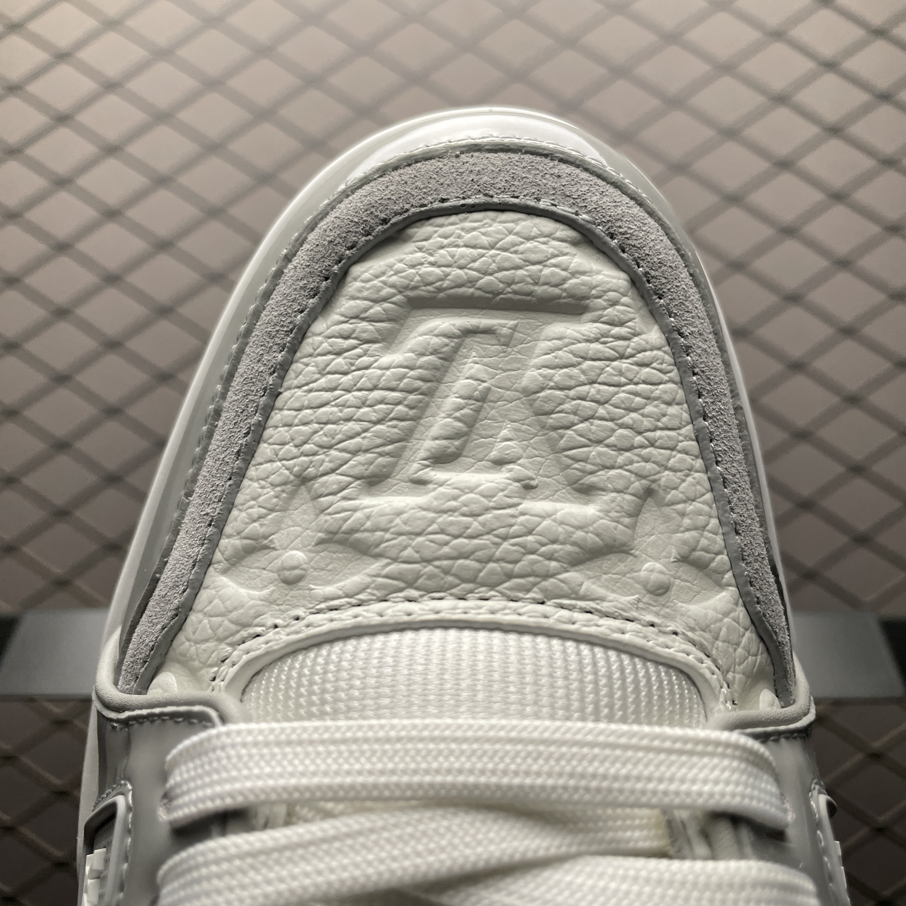 L X V TRAINER Sneakers detail 7