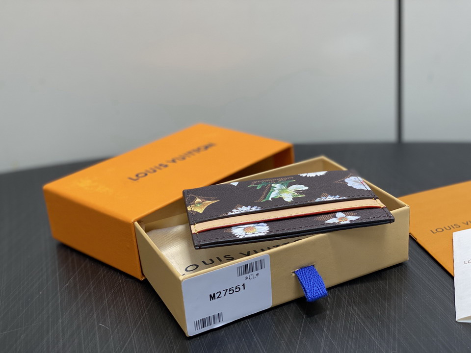 L X V Wallets(Multiple sizes) detail 5