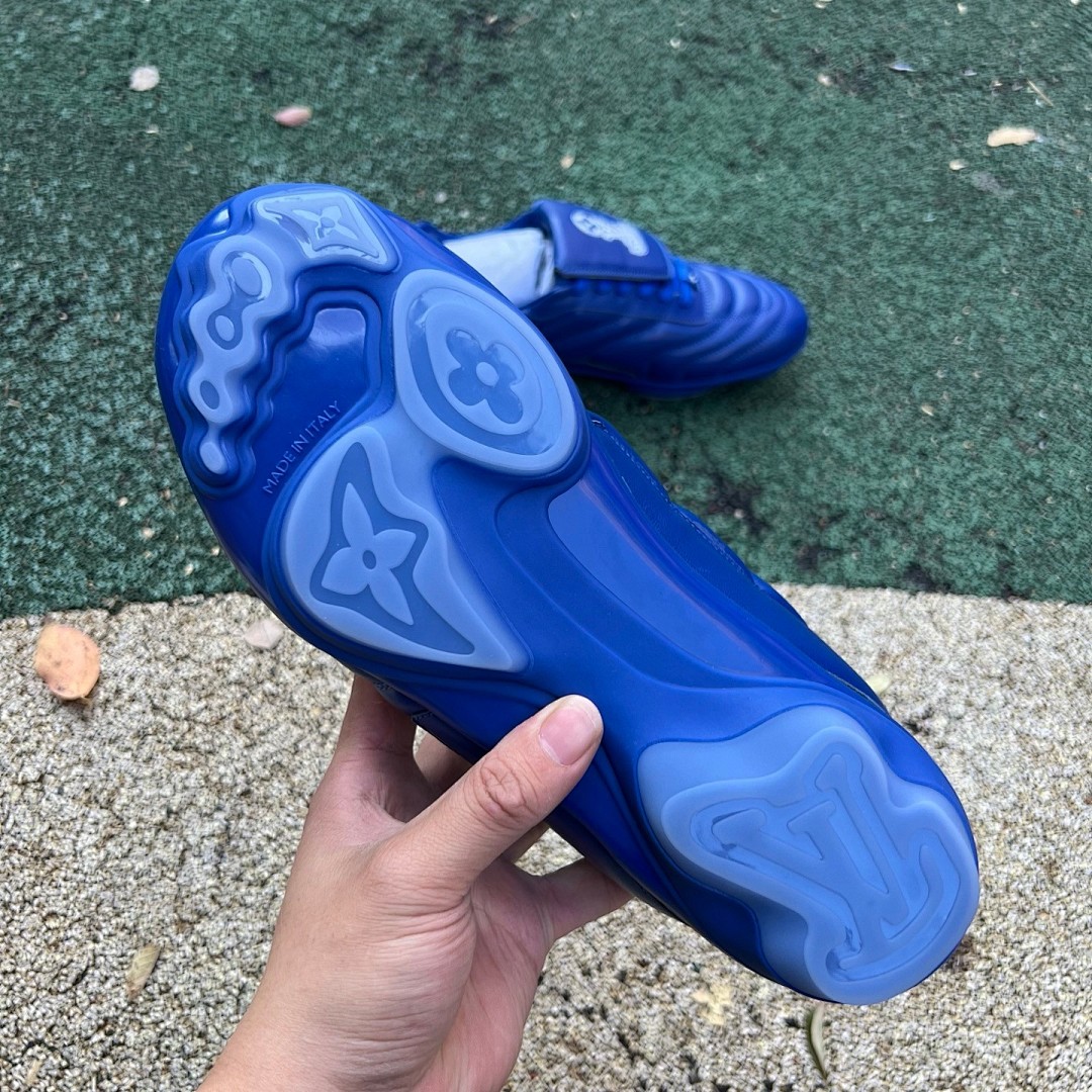 LOUIS VUITTON Footprint Soccer lv足球鞋 蓝色 尺码：39-45   52