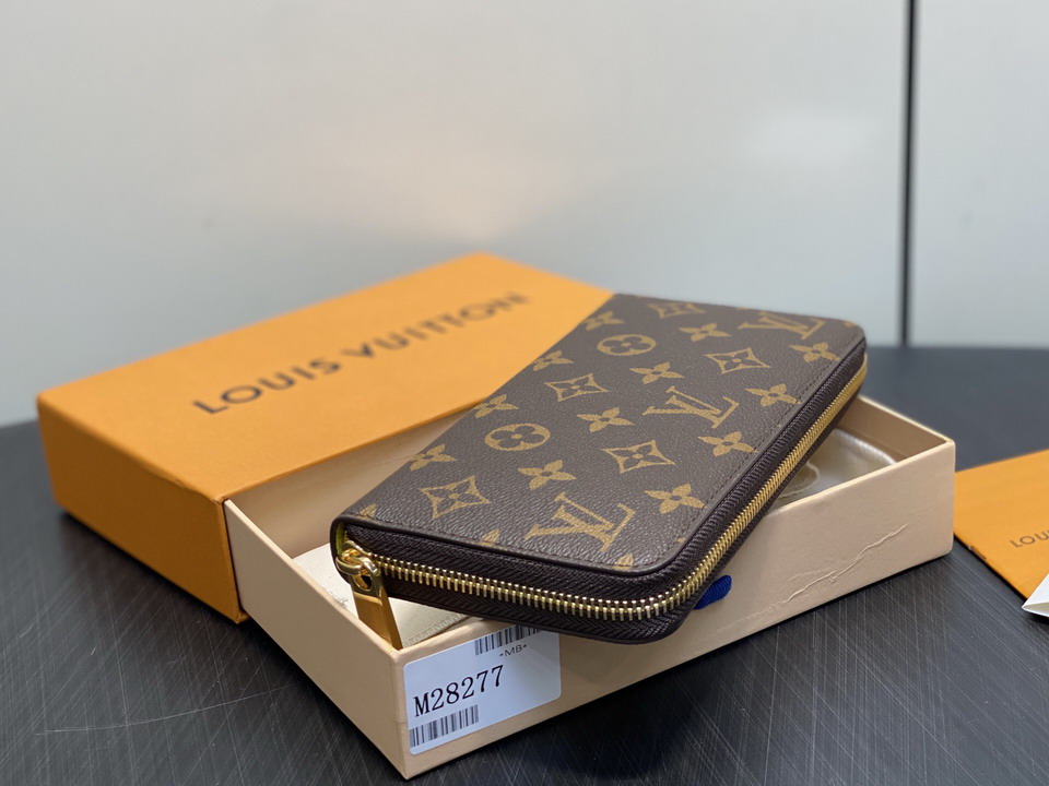 L X V Wallets(Multiple colors) detail 4