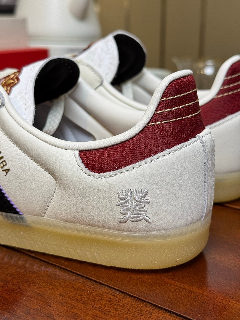 阿迪达斯德训 CNY蛇年限定白黑红 Adidas Originals Samba 桑巴德训鞋  JQ5976