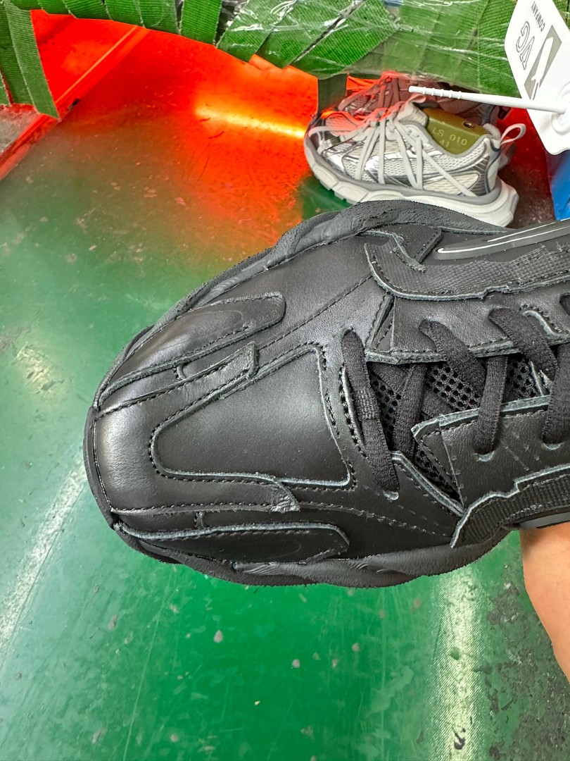 巴黎世家 Monday 黑色 vg纯原版 VG版 Balenciaga Monday 巴黎世家牛皮革圆头系带低帮生活休闲鞋 跑鞋WDTSC1000