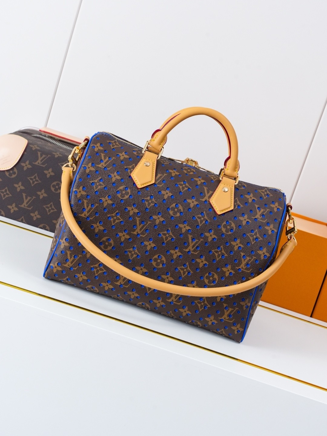 L X V Speedy soft 30 M29143 21x17x30cm detail 3