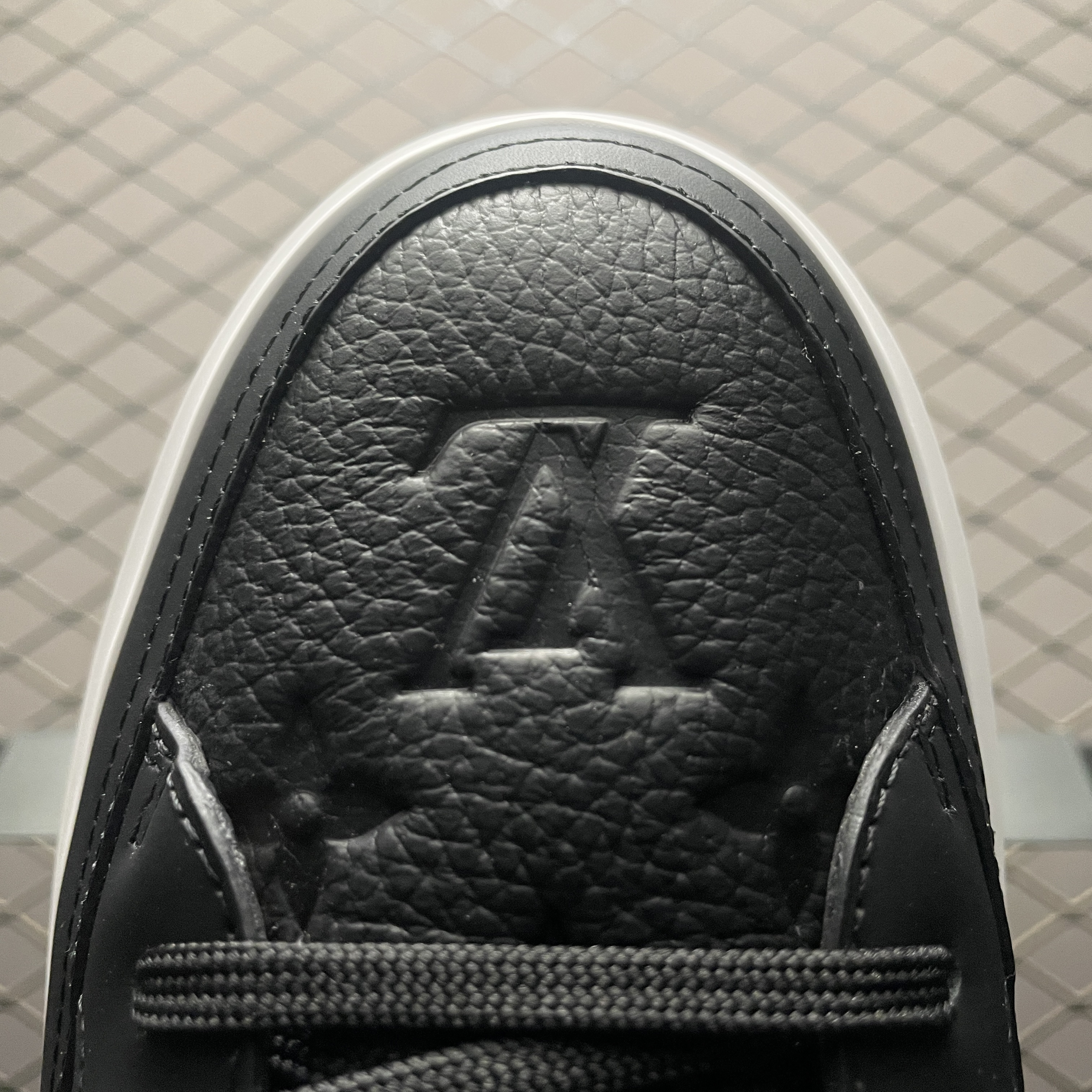 L X V Beverly Hills SNEAKERS detail 7